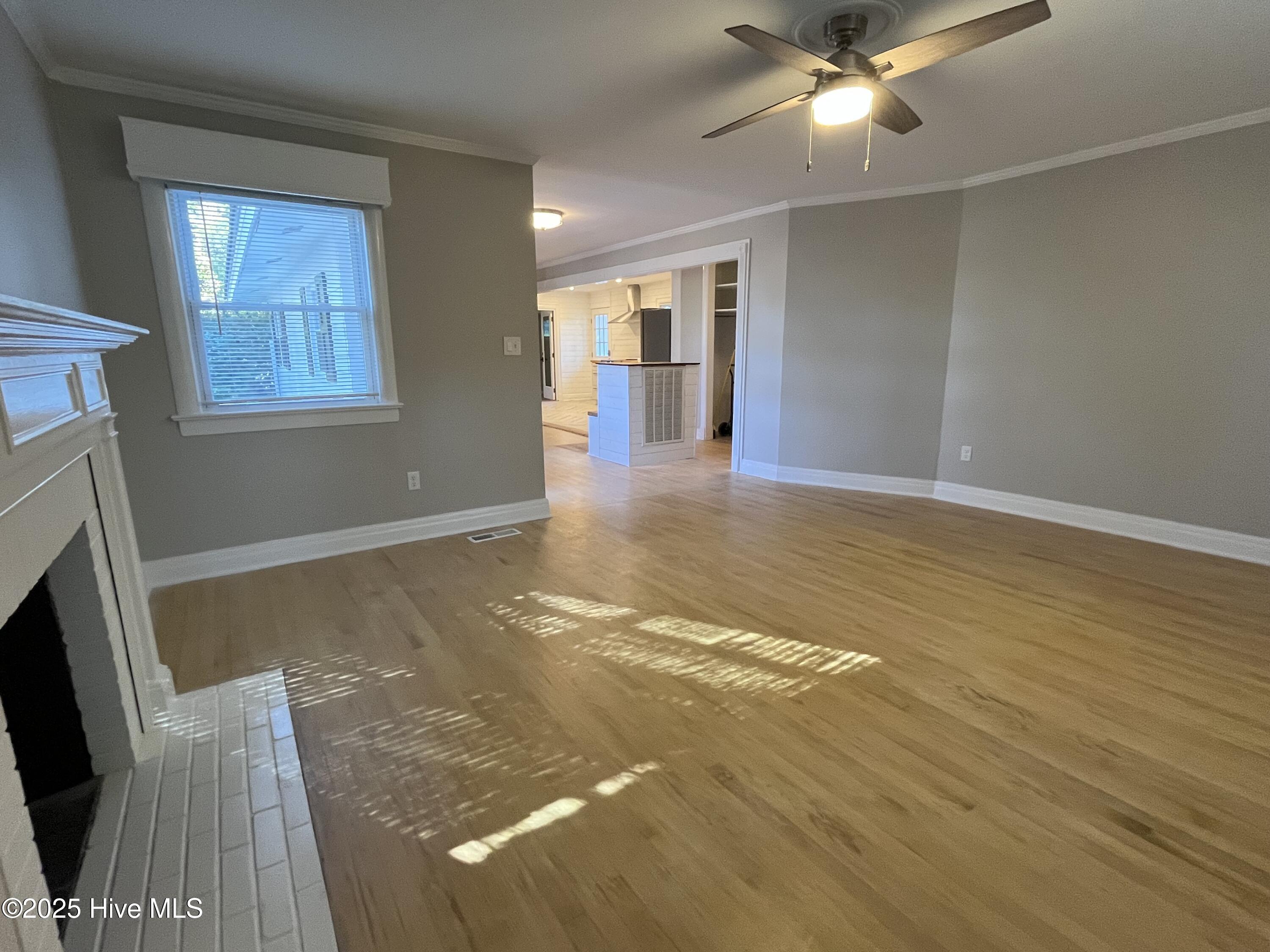 100546047 | Photo 14