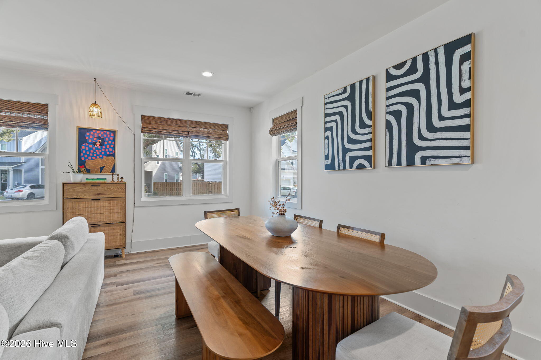 100562426 | Photo 11