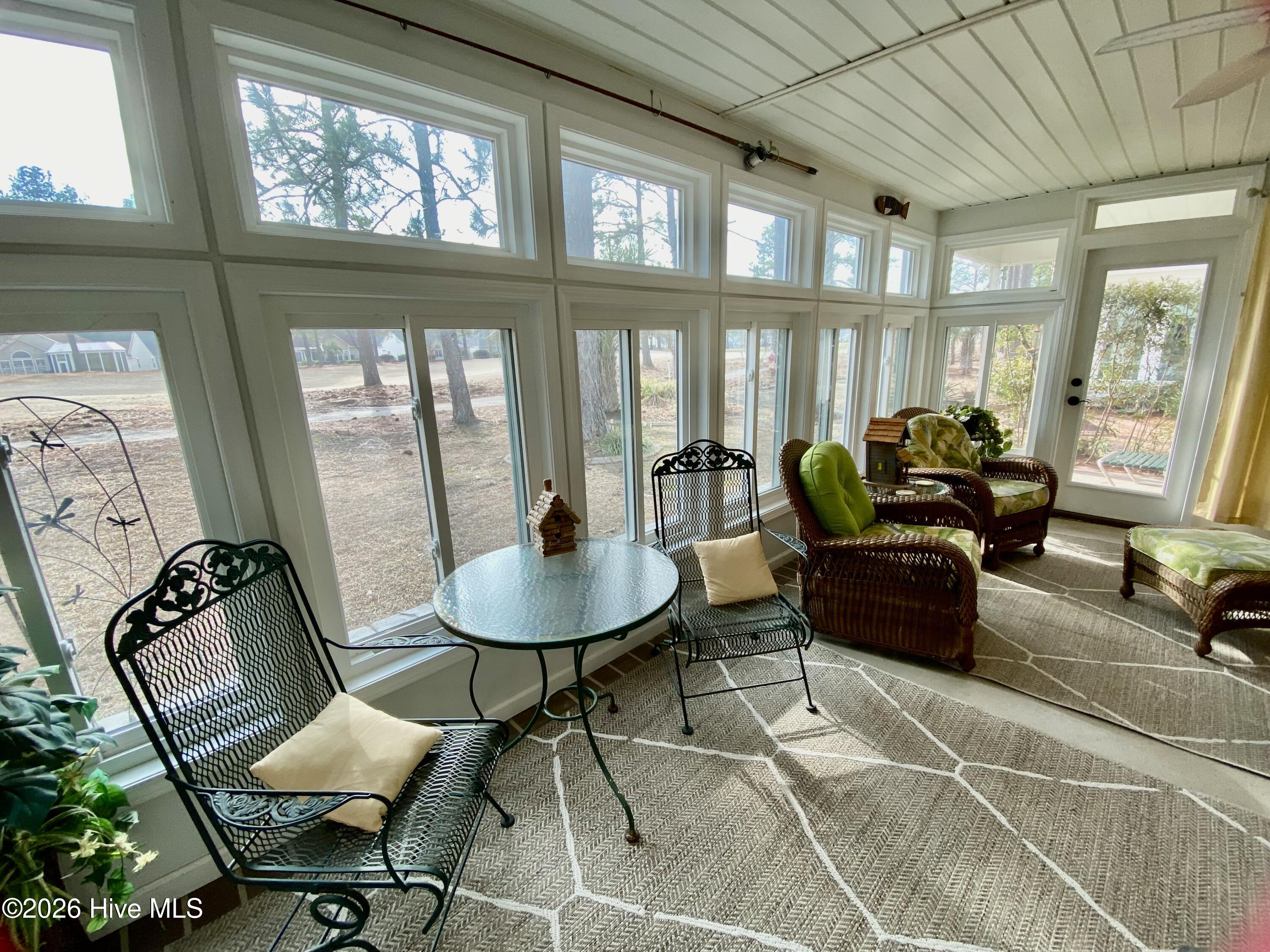 100555896 | Photo 48