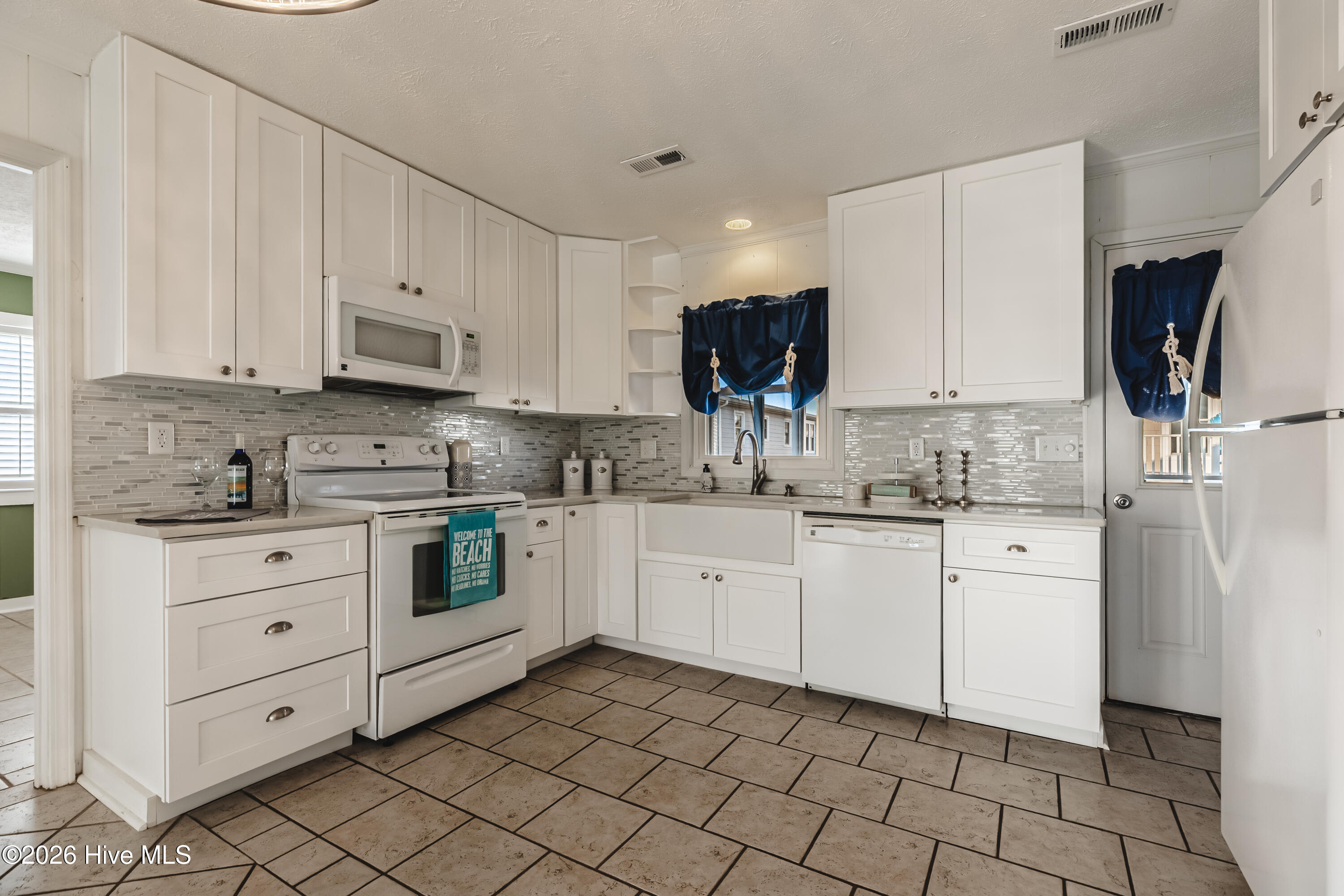 100563076 | Photo 10