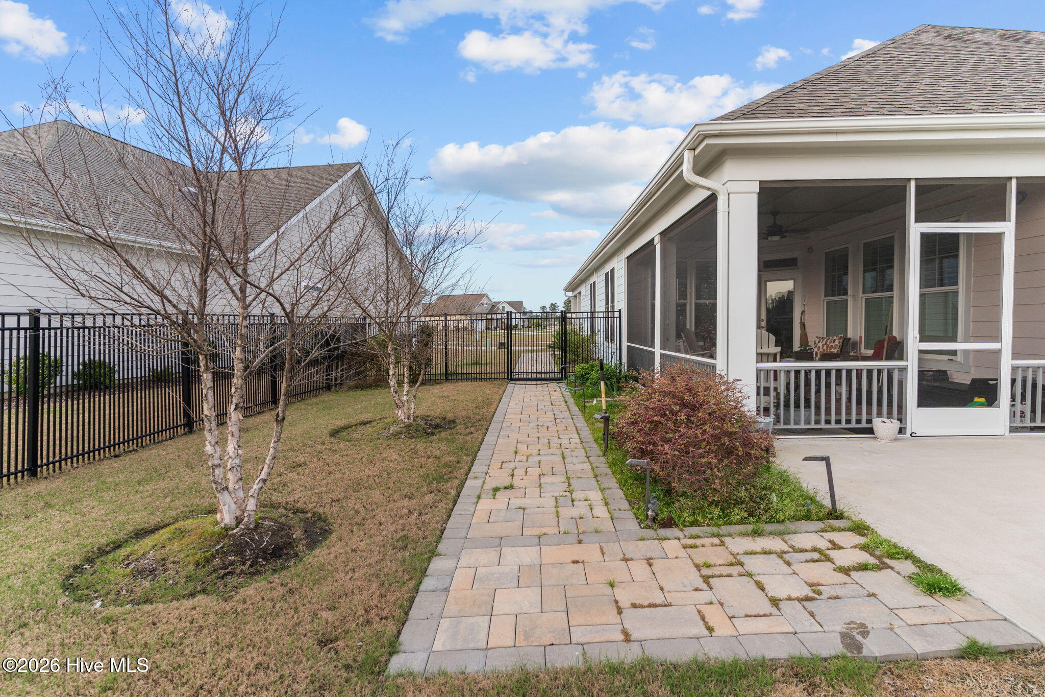 100559124 | Photo 46