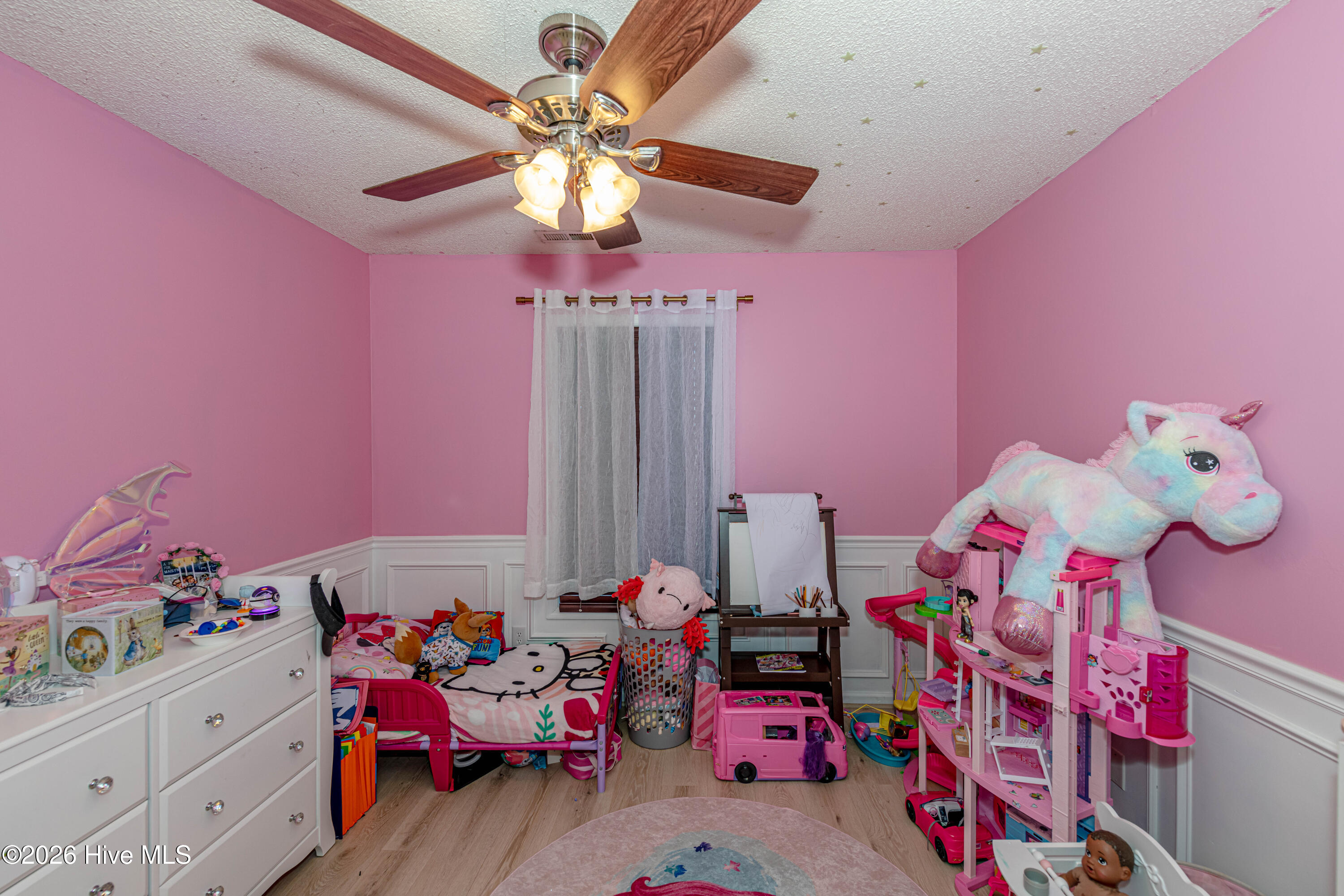101 Barrington Court,Maple Hill