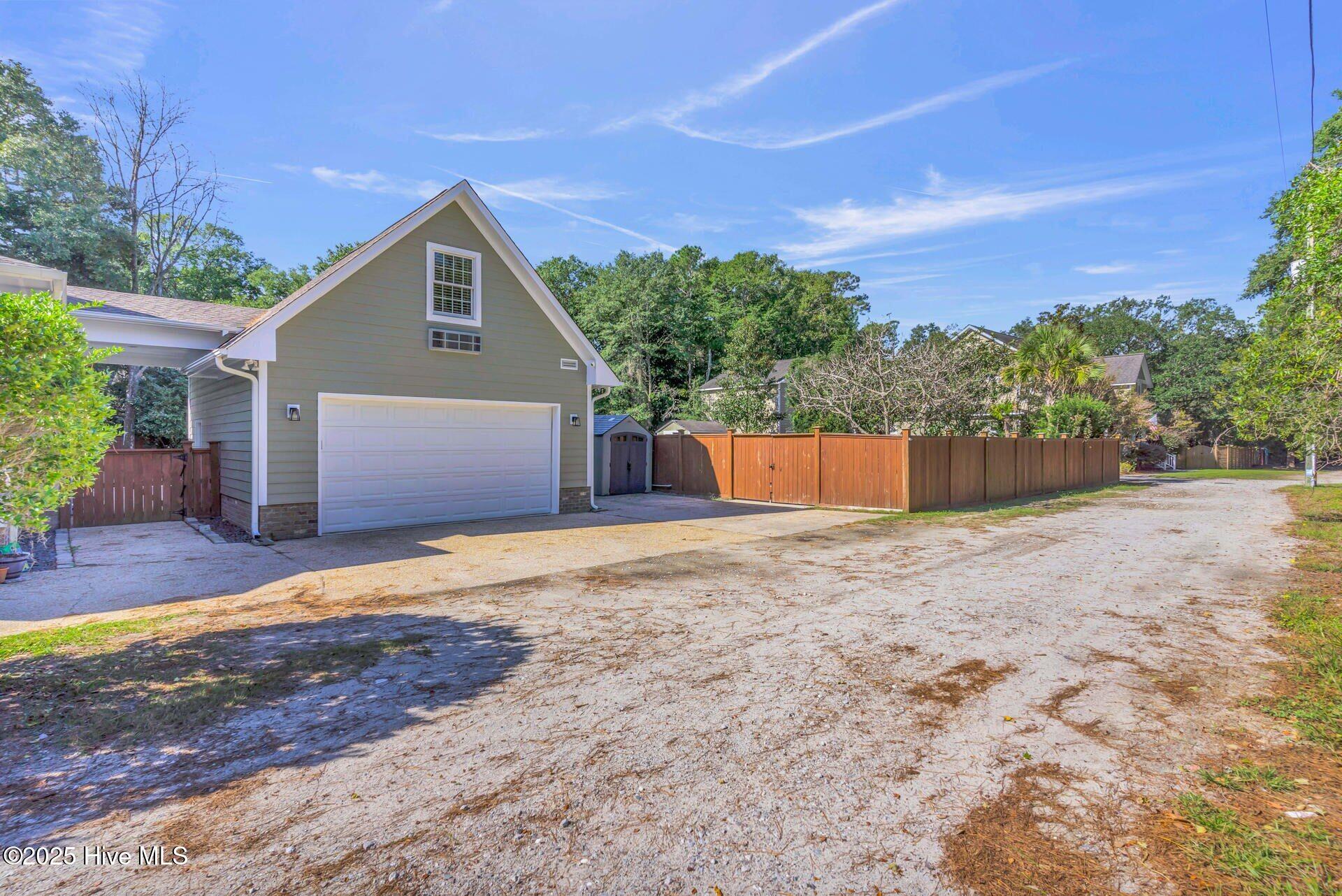 100532167 | Photo 70