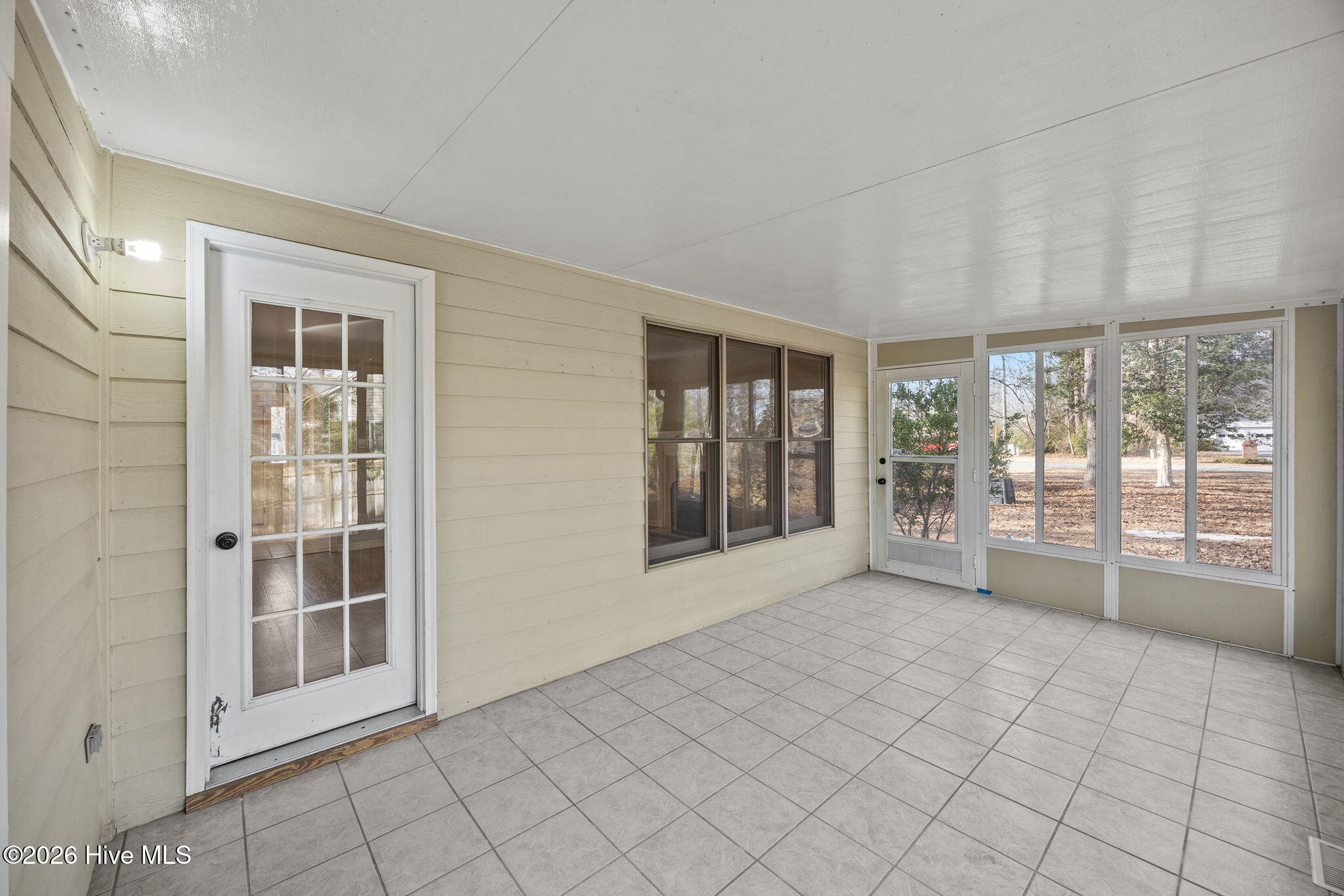 100552786 | Photo 28