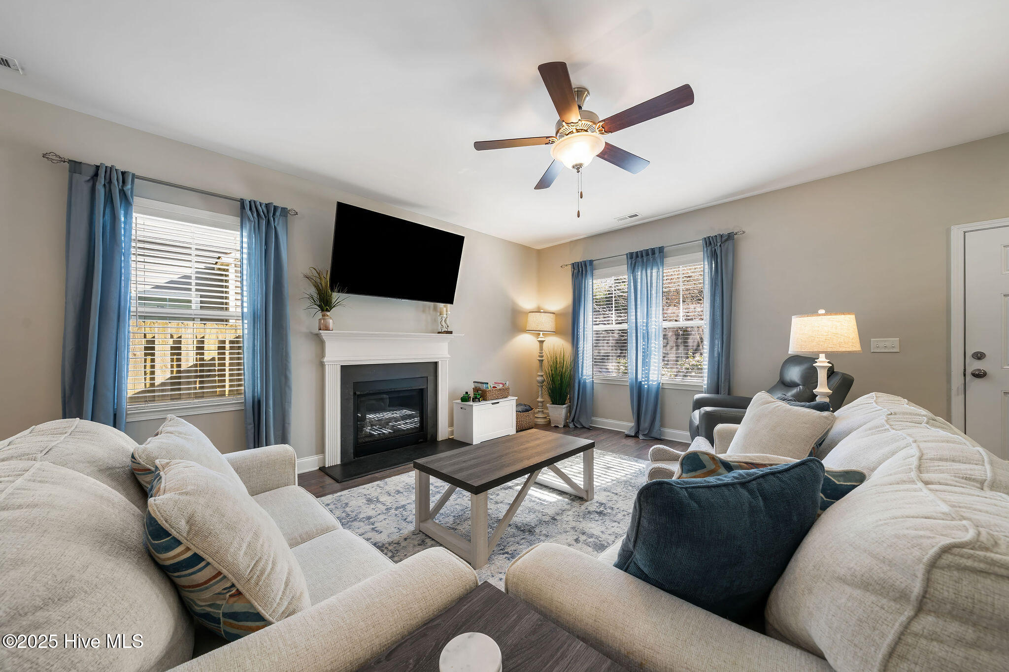 100545162 | Photo 10