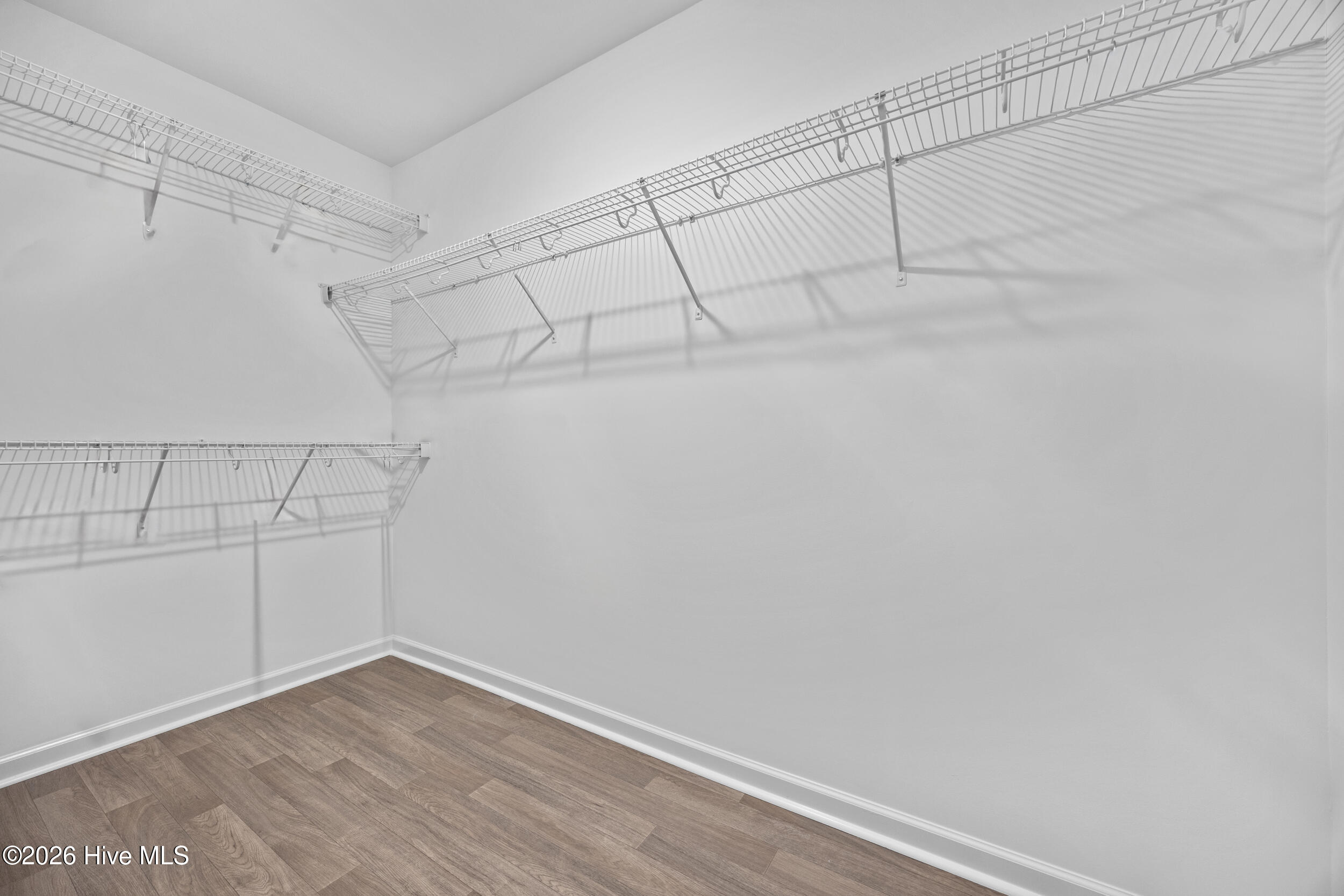 100560902 | Photo 13