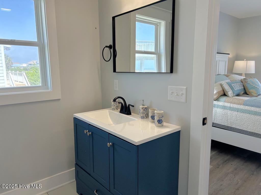 100533817 | Photo 34