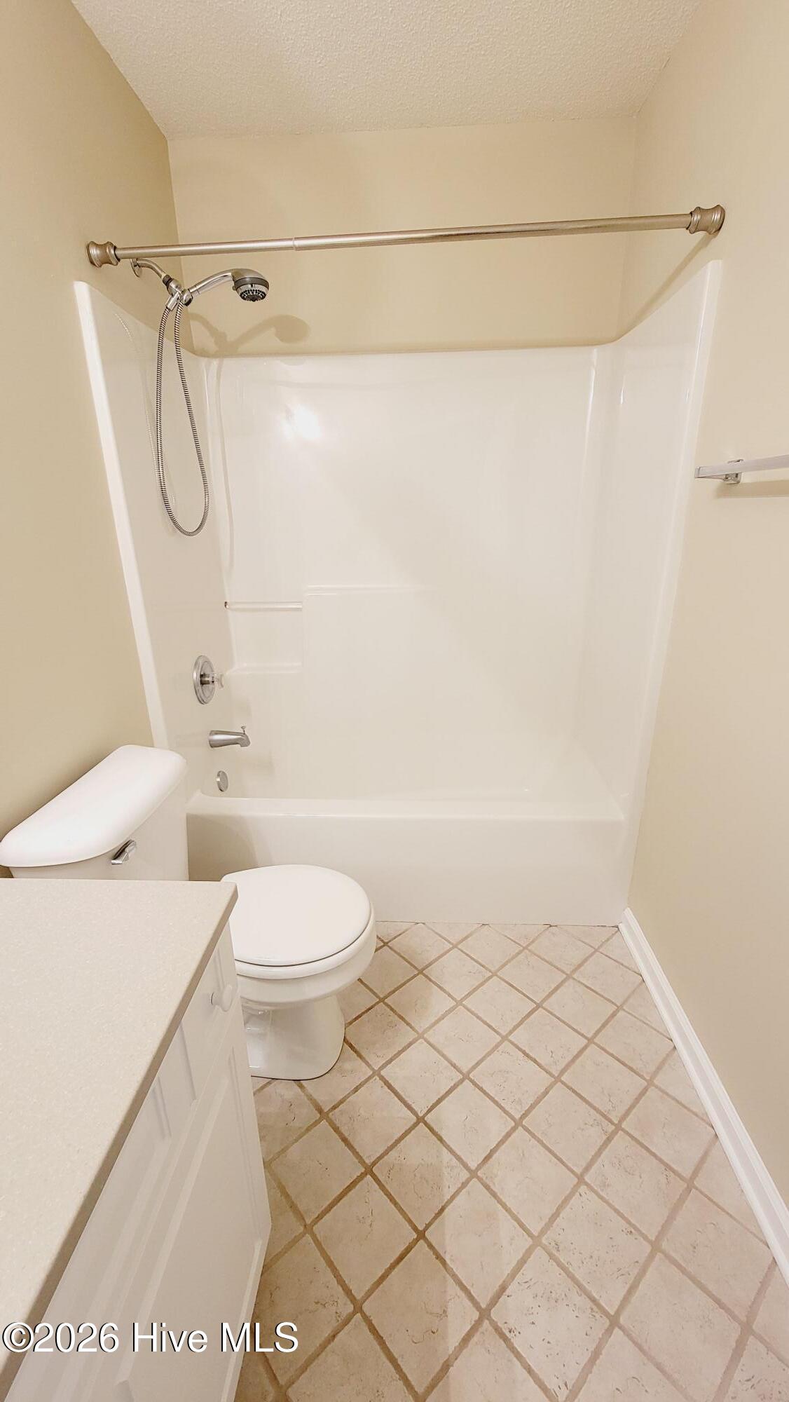 100558224 | Photo 18