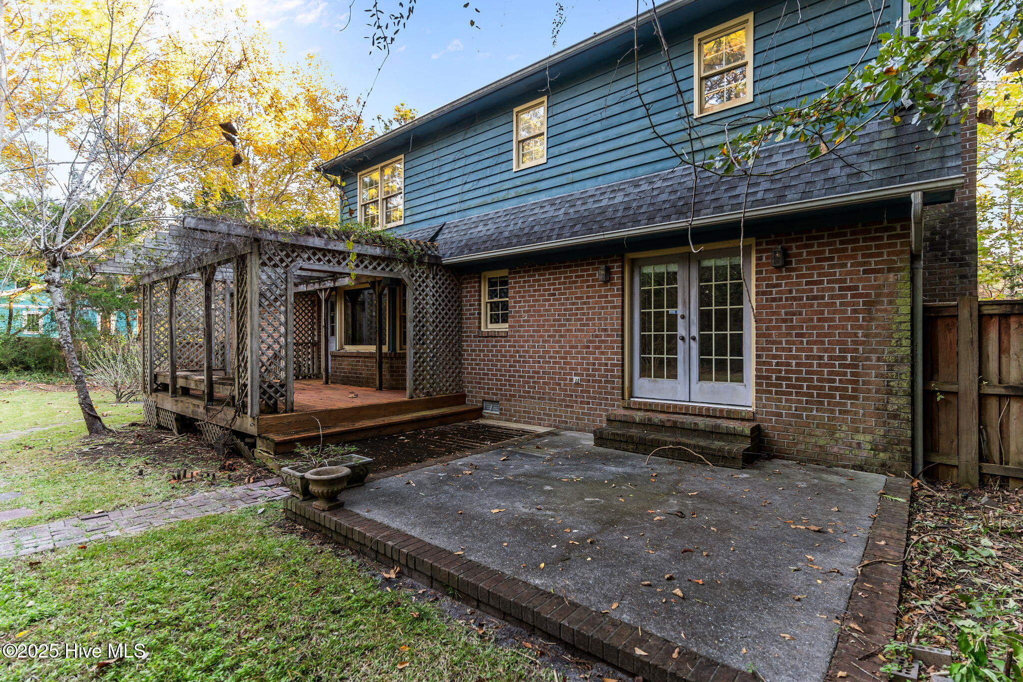 100540294 | Photo 39