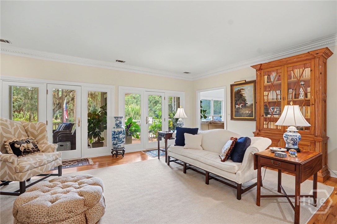 Living Room Lagoon views