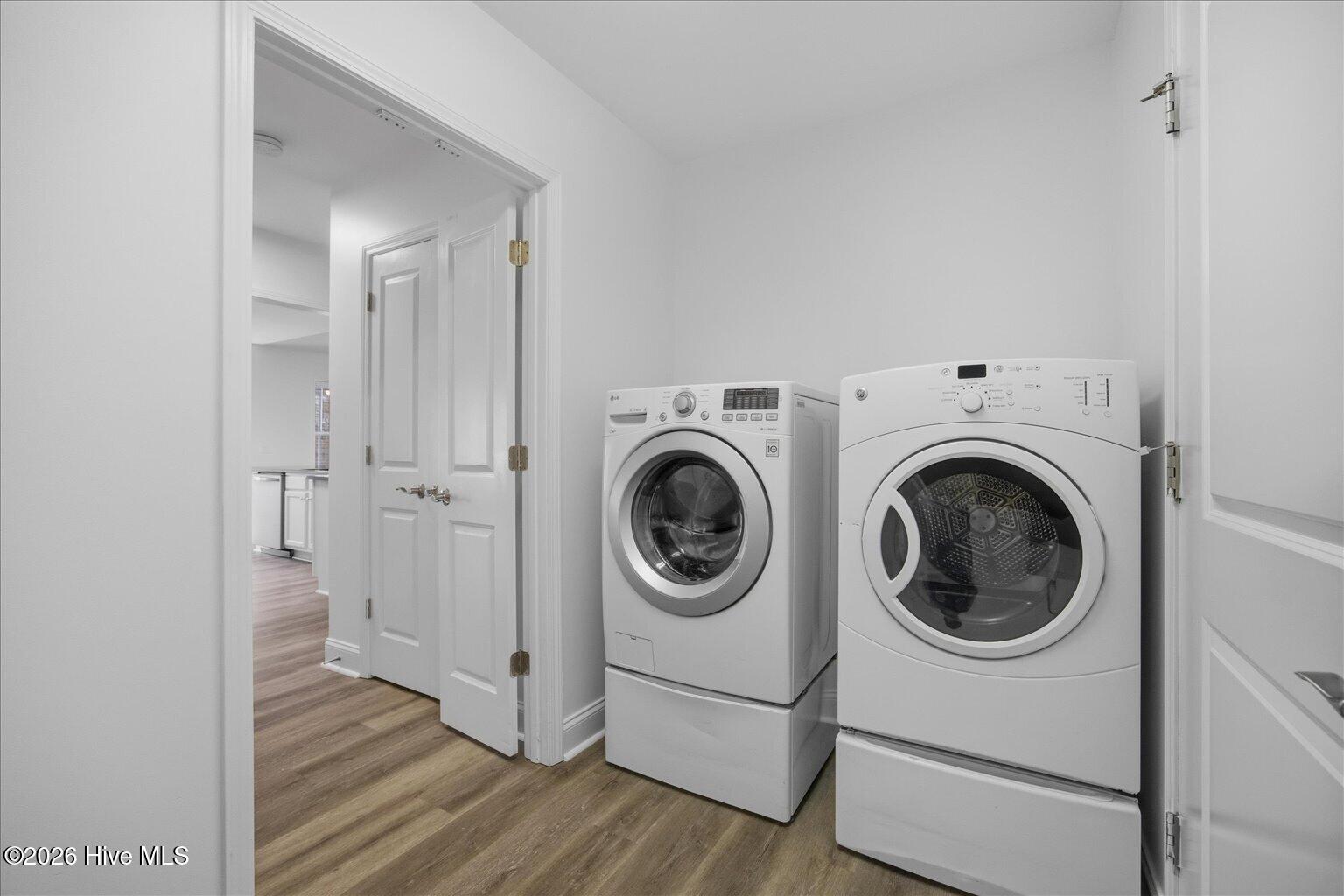 100557430 | Photo 40