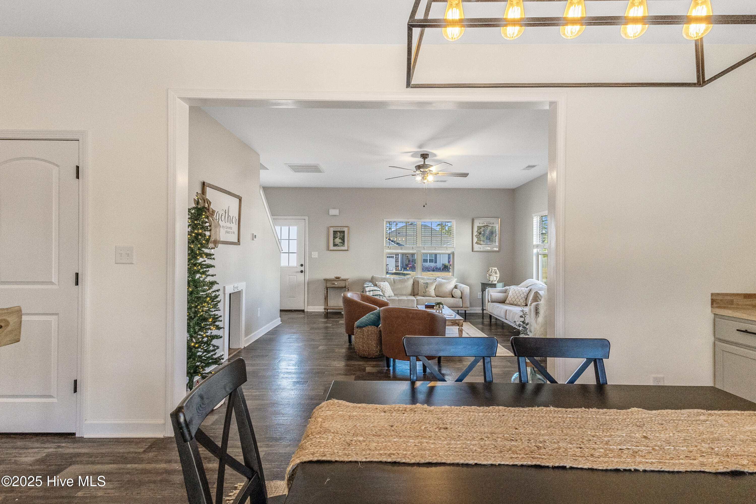 100543639 | Photo 14