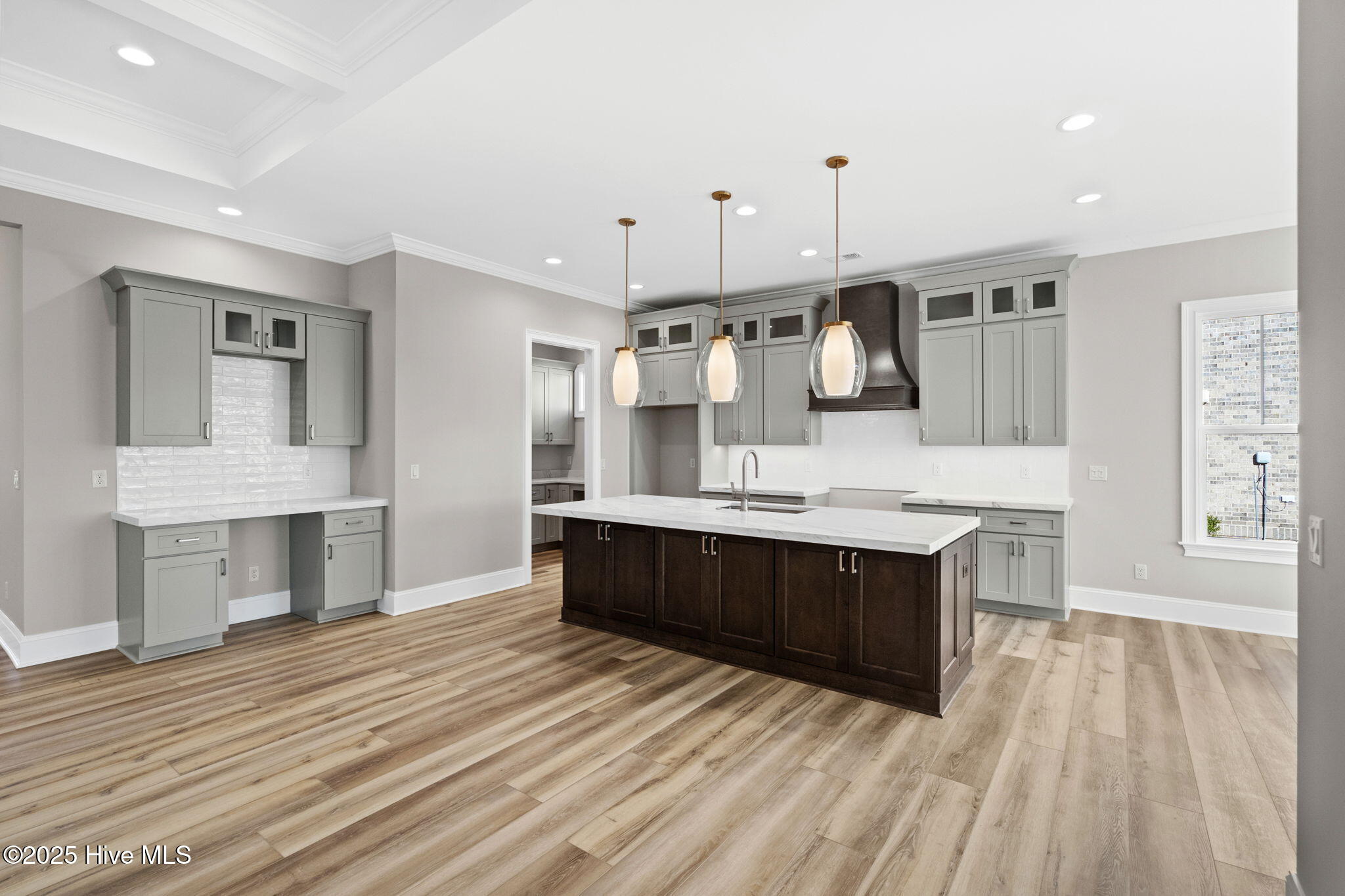 100525114 | Photo 10