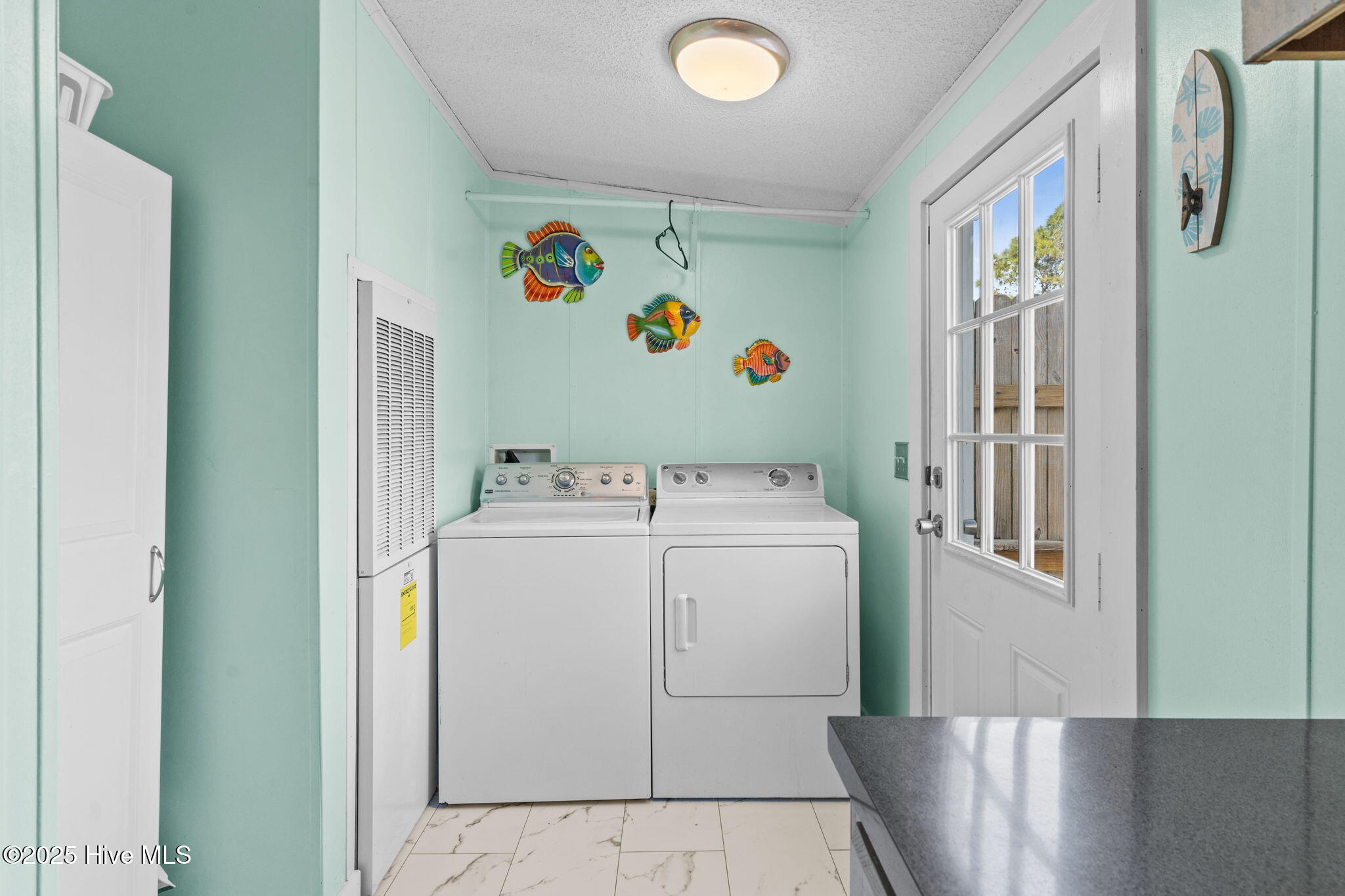 2228 Lakeside Avenue SW, Supply, NC 28462 – photo 14: Laundry