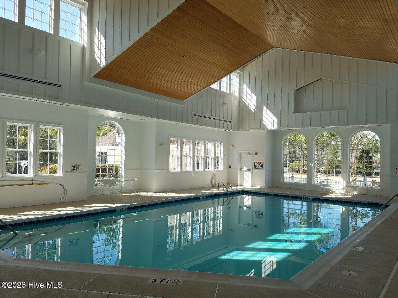 100547774 | Photo 16