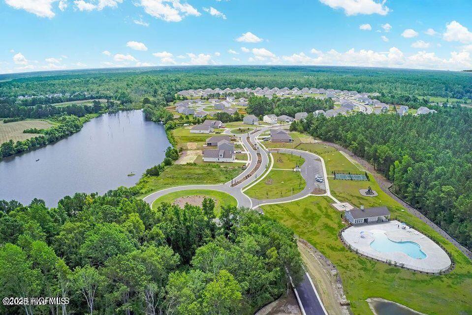 100540789 | Photo 71