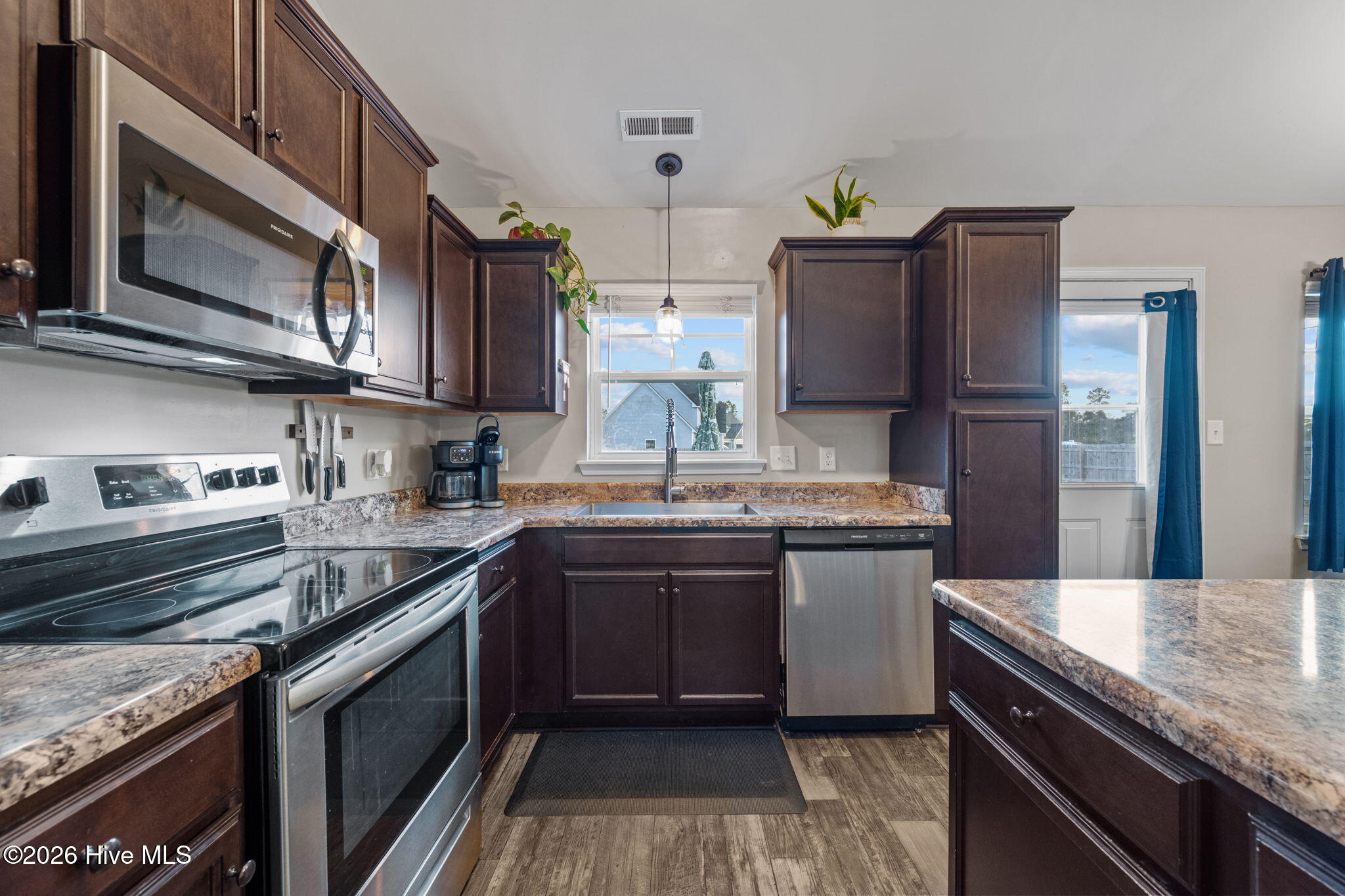 100552246 | Photo 19