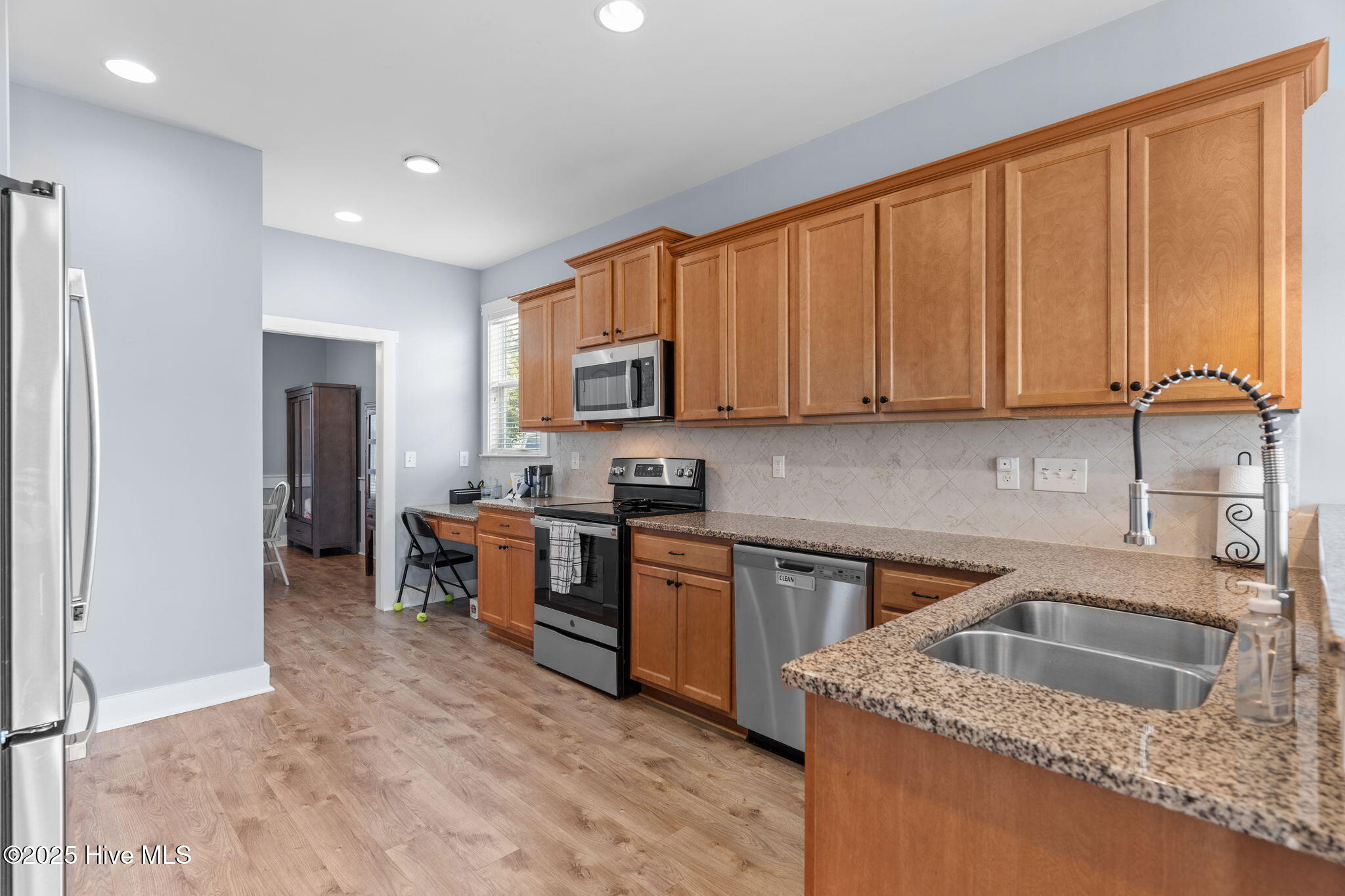 100550078 | Photo 15