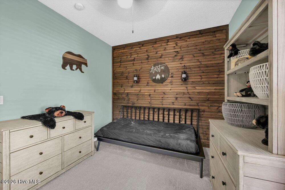 100568146 | Photo 17