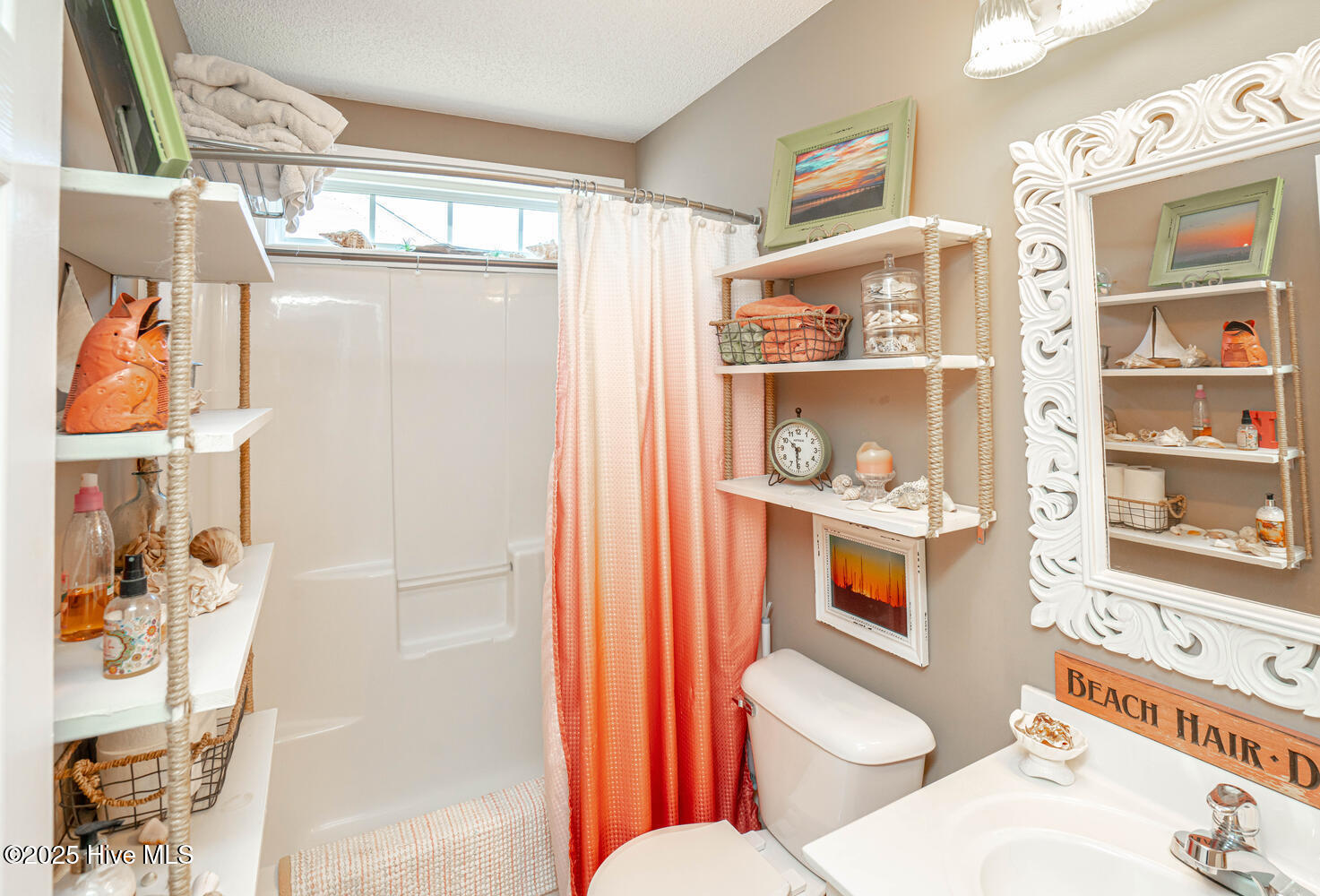 100542303 | Photo 29