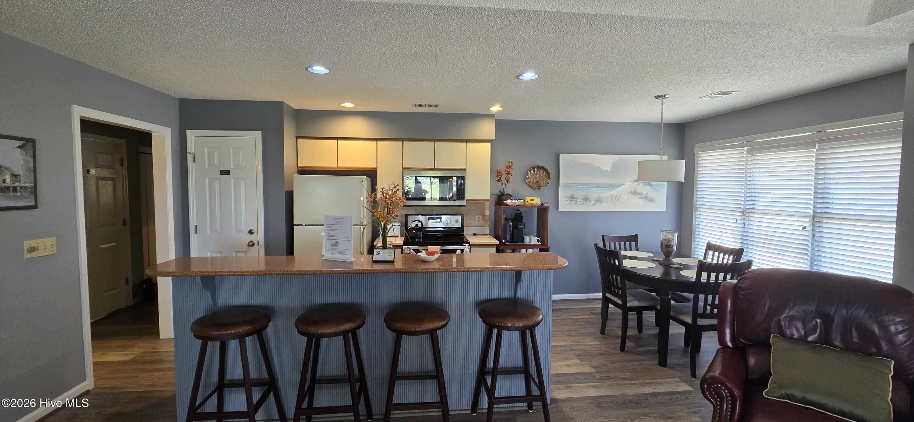 100567521 | Photo 12