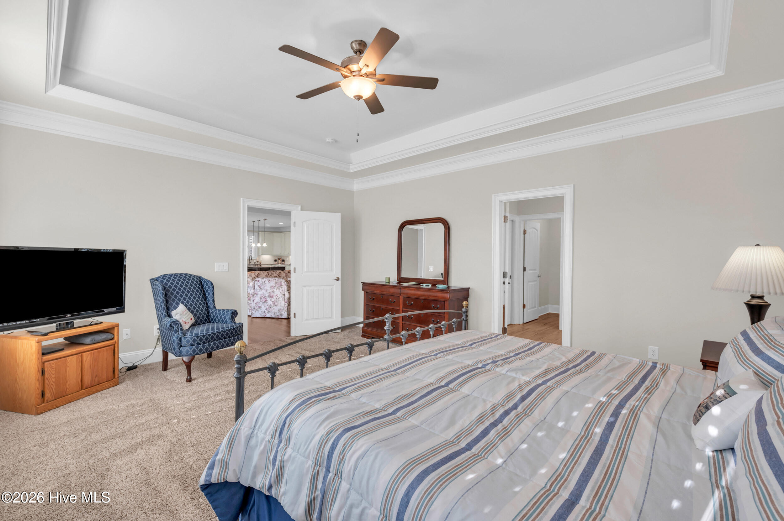 100545849 | Photo 15