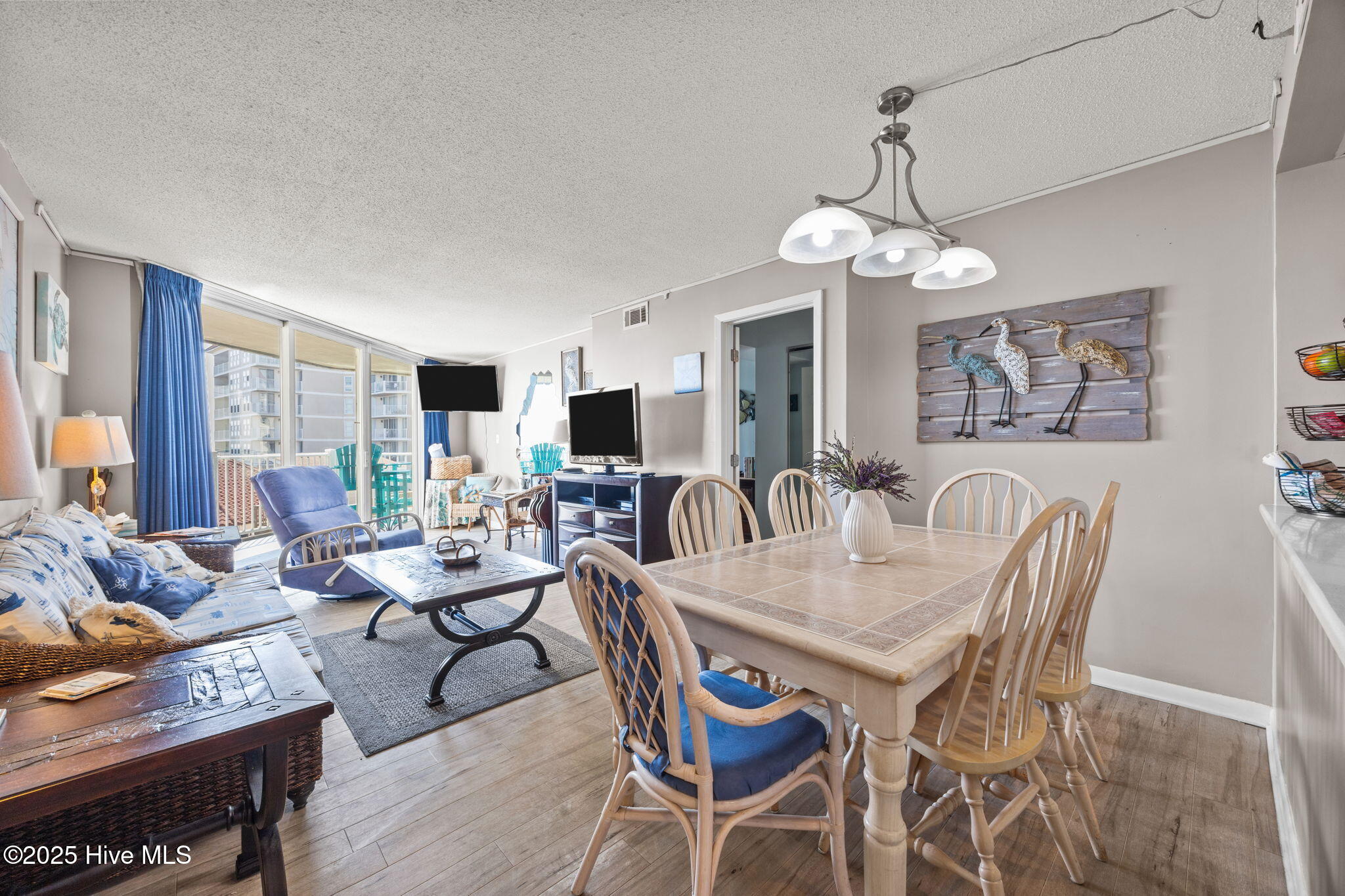 100528908 | Photo 10