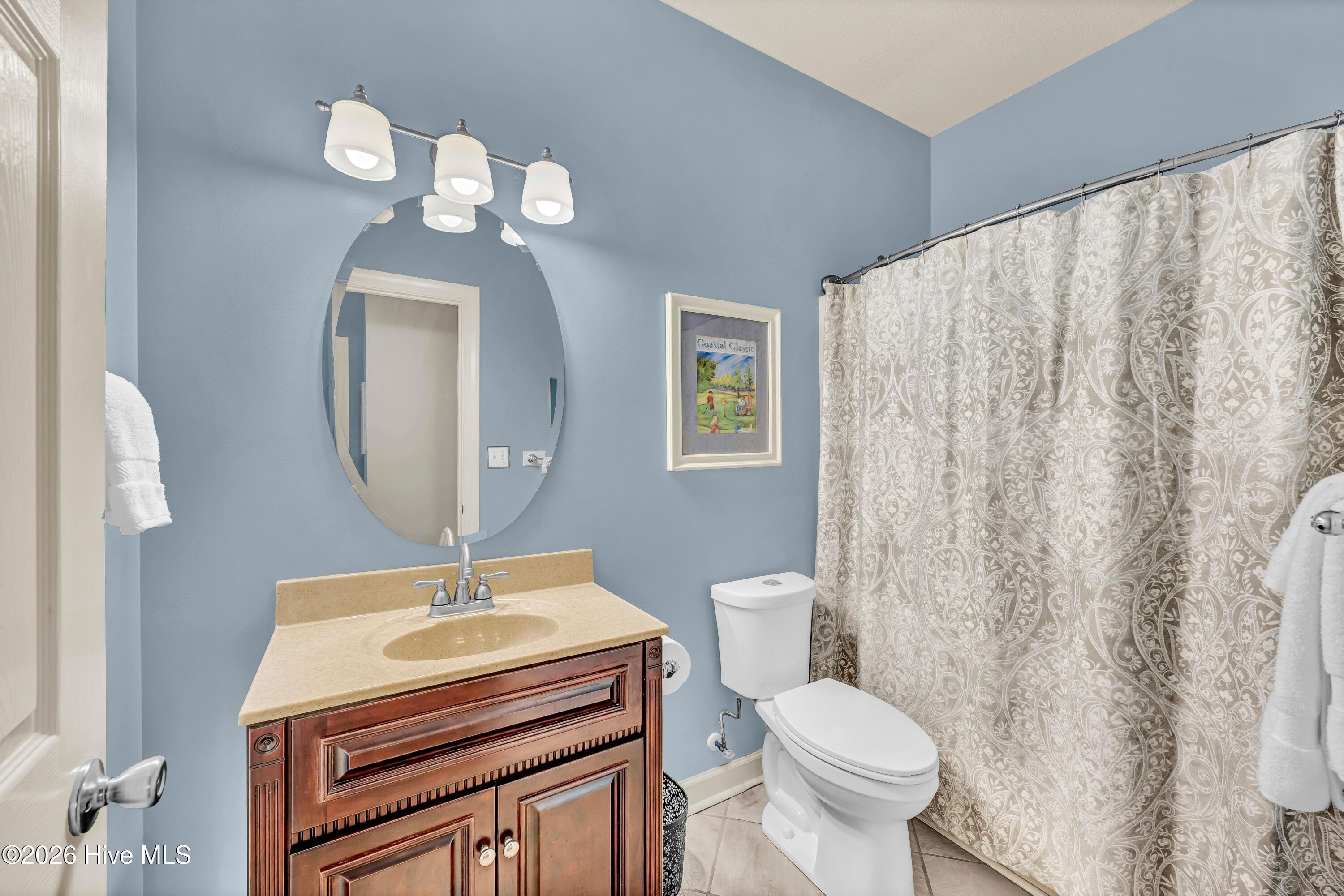 100565343 | Photo 23