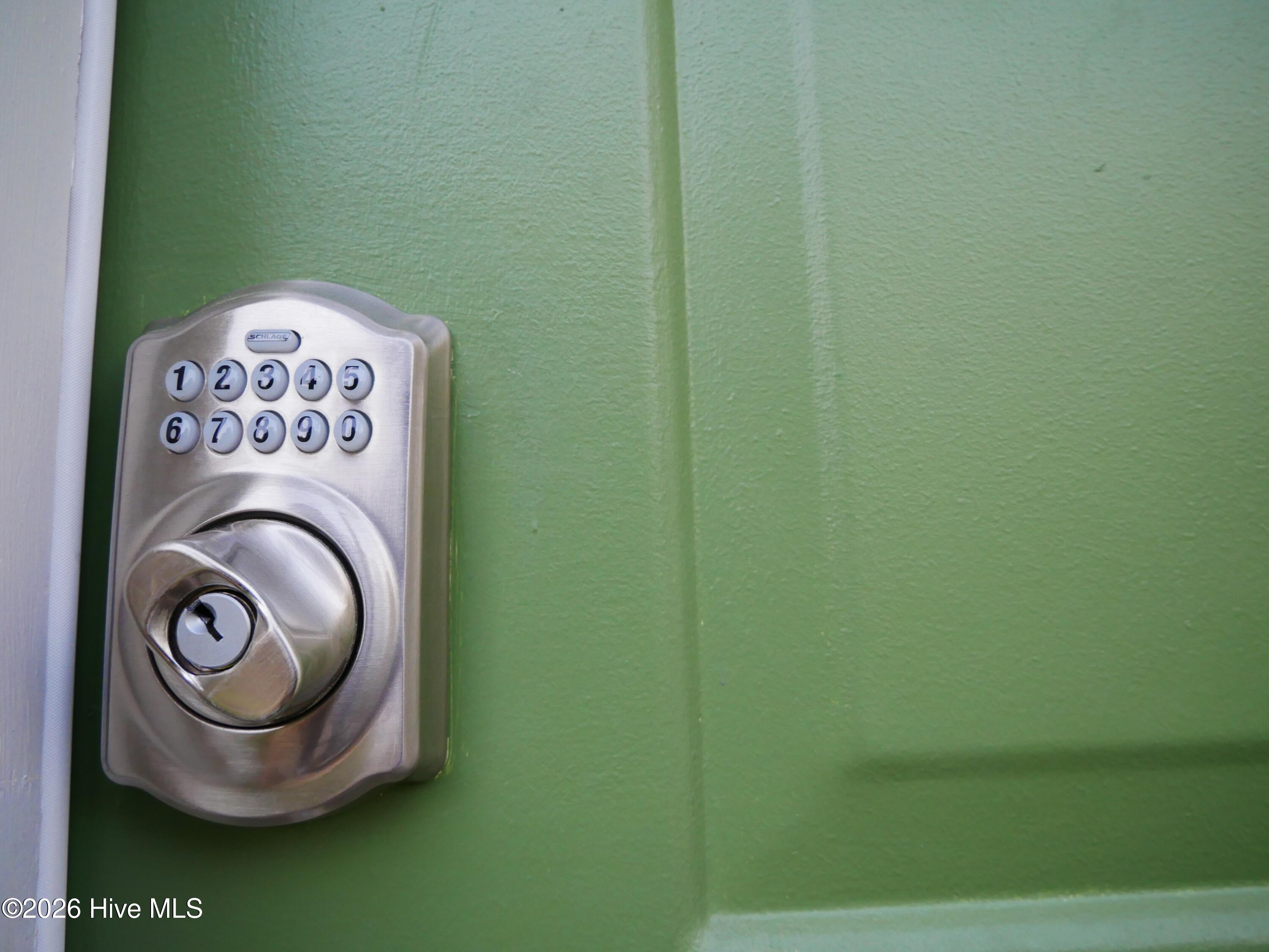 100534967 | Photo 21