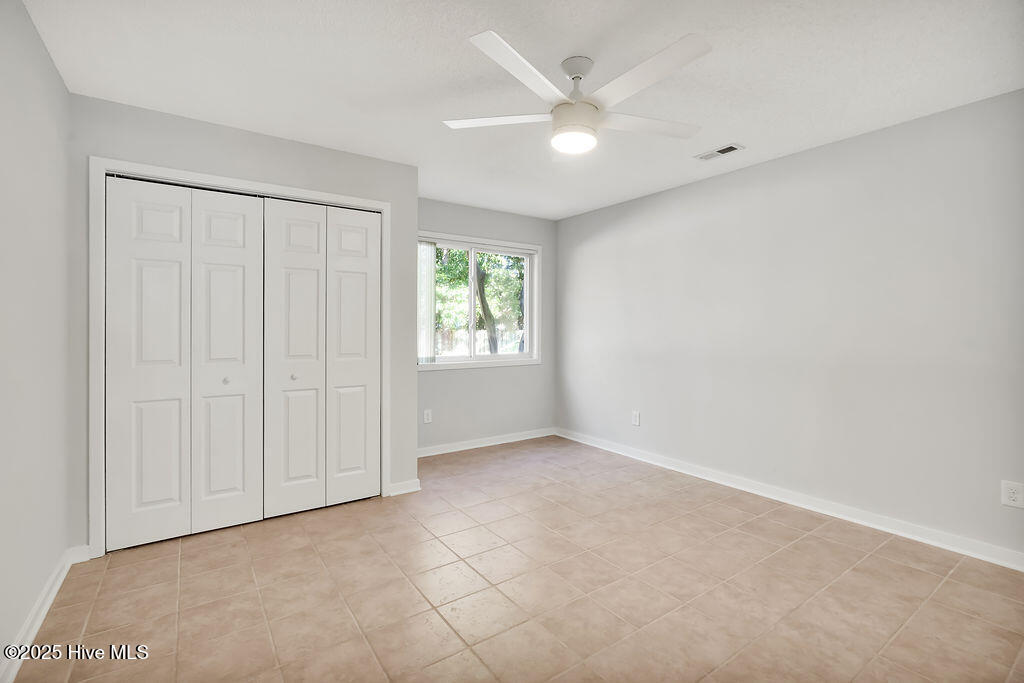 100540230 | Photo 14