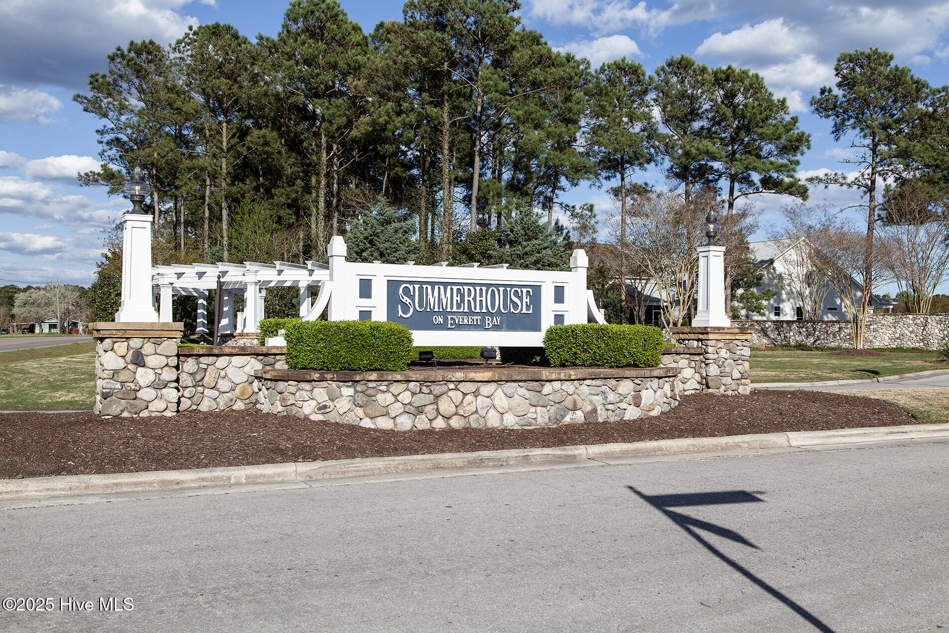 100484964 | Photo 64