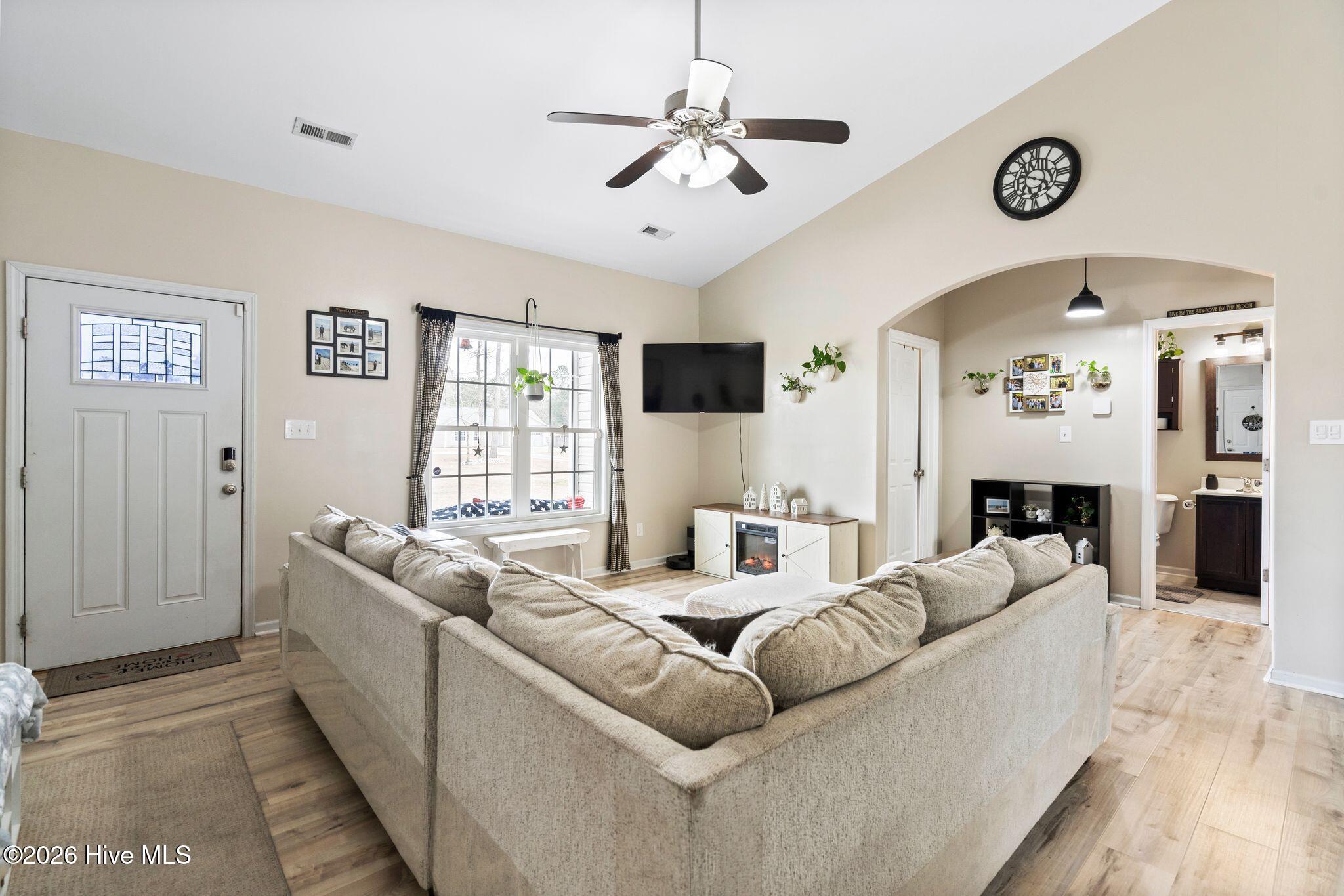 104 Lilac Lane, Richlands, NC, 28574