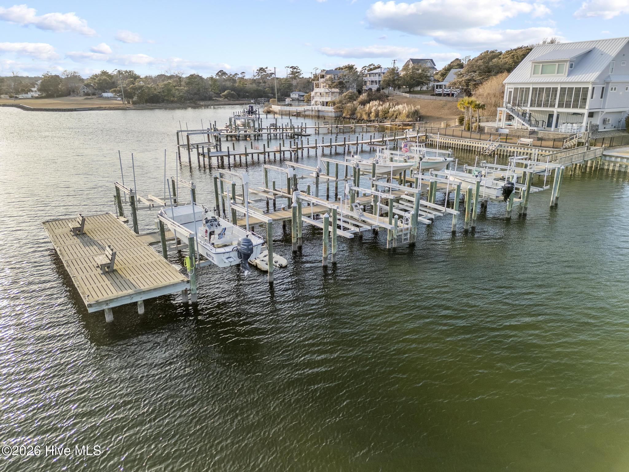 100552549 | Photo 13