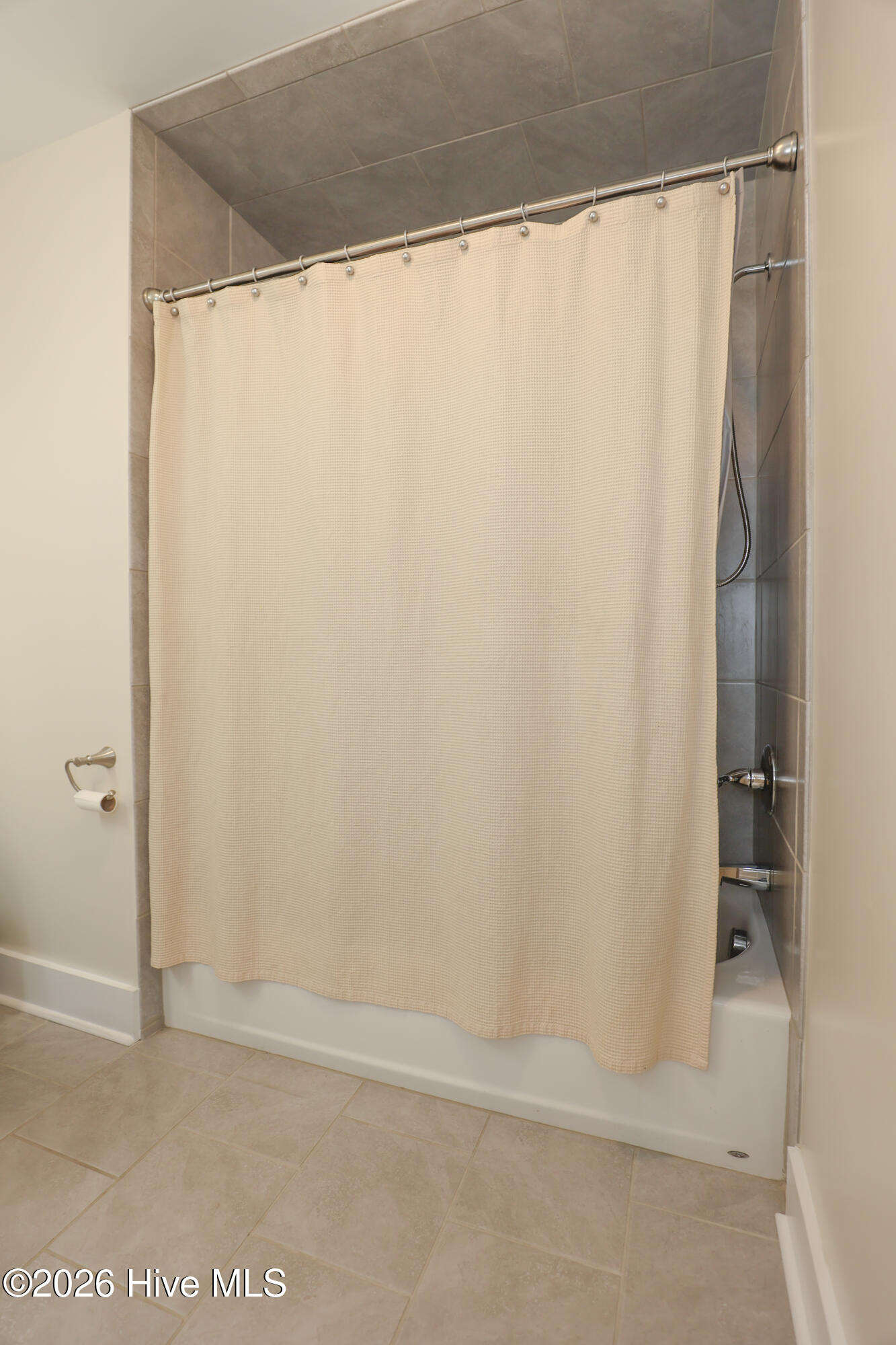 100564297 | Photo 49