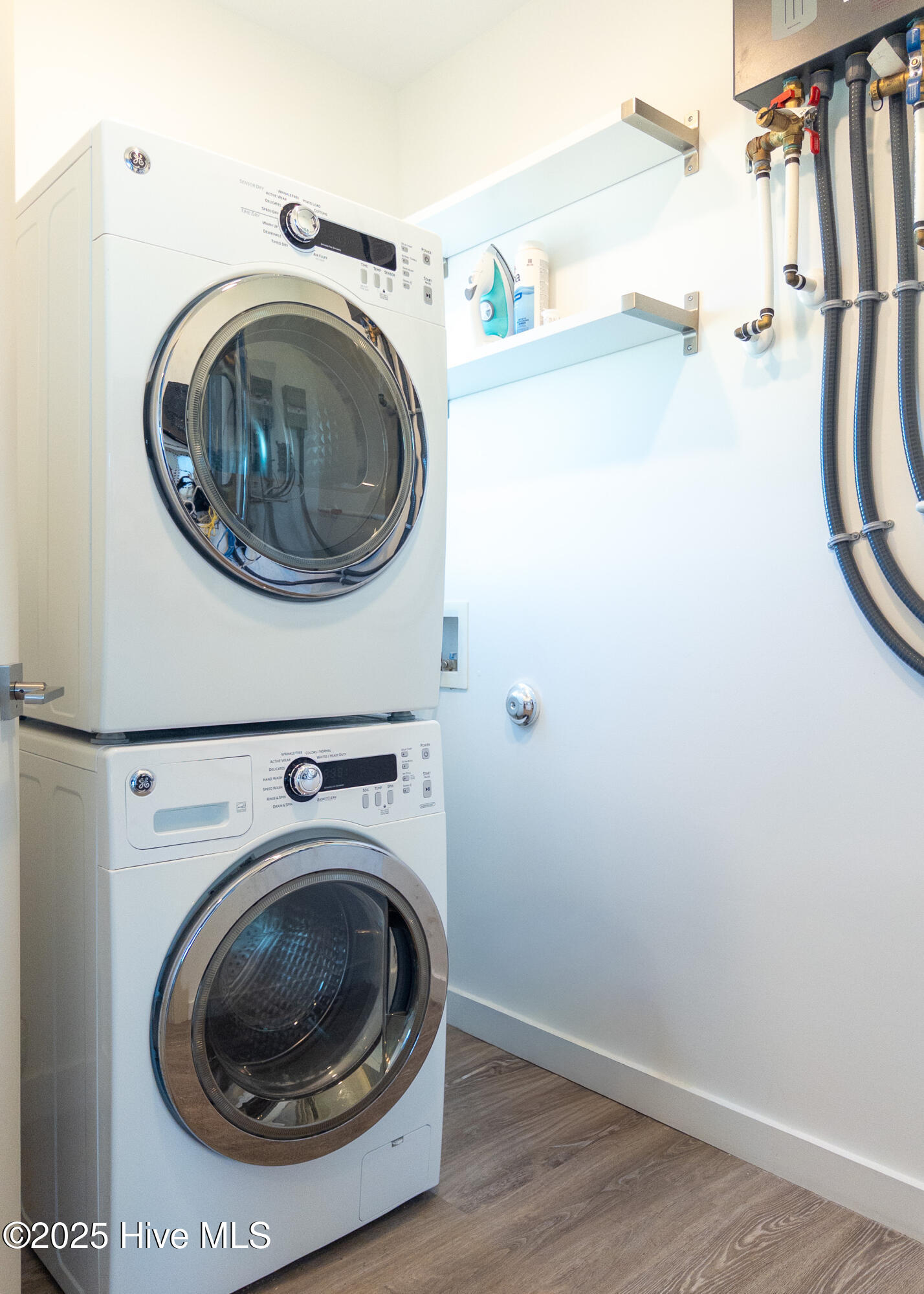 100539588 | Photo 24