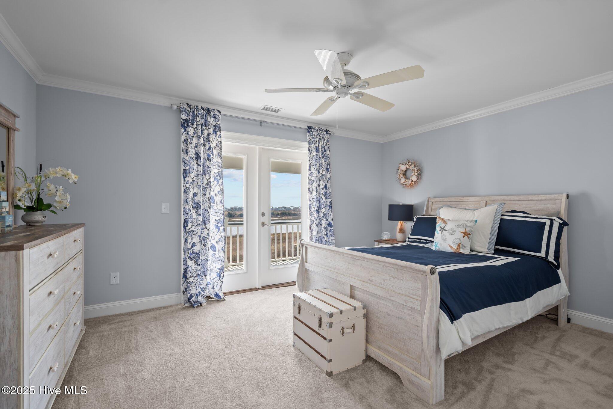 100532890 | Photo 47