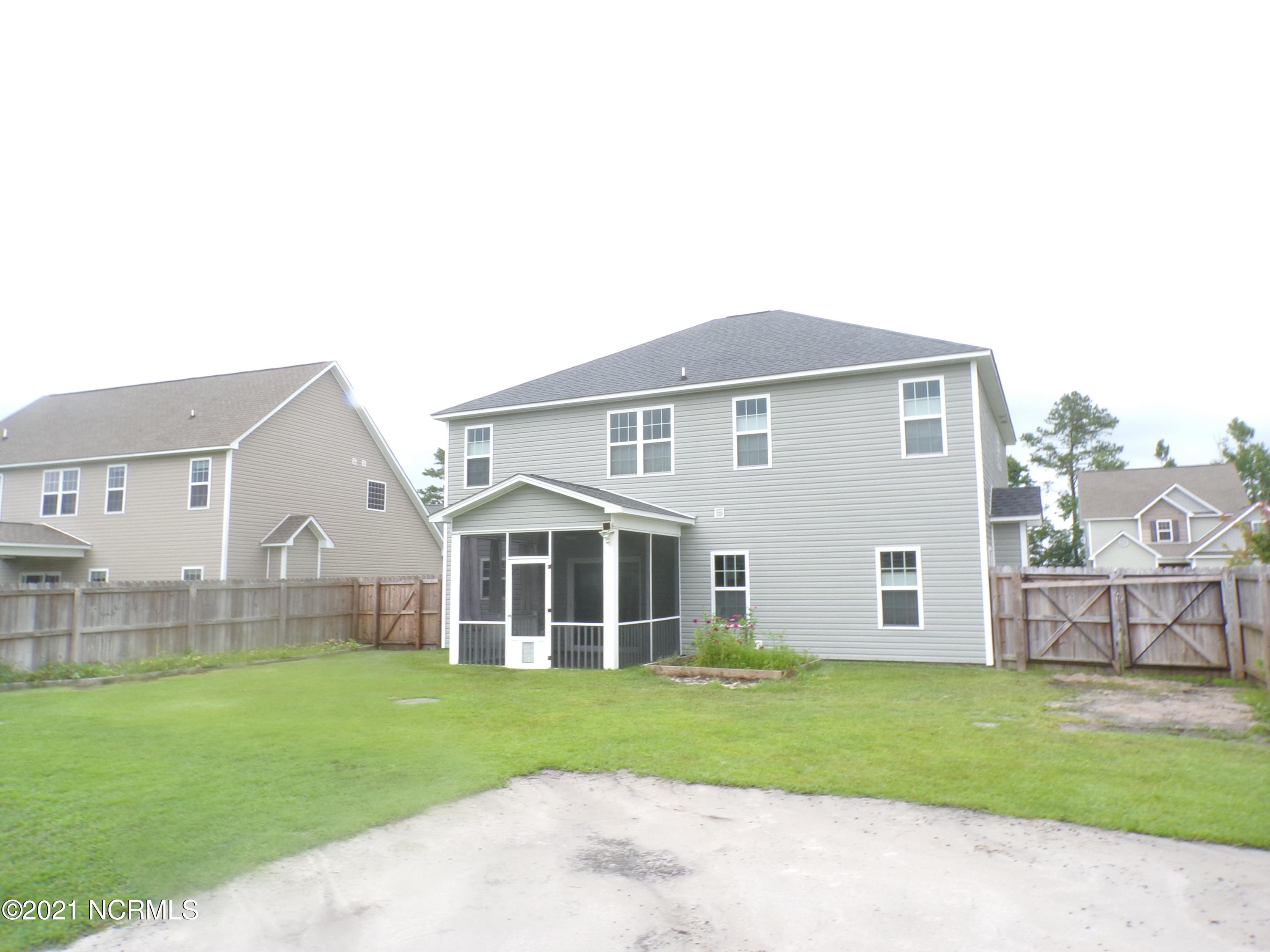 100559579 | Photo 32