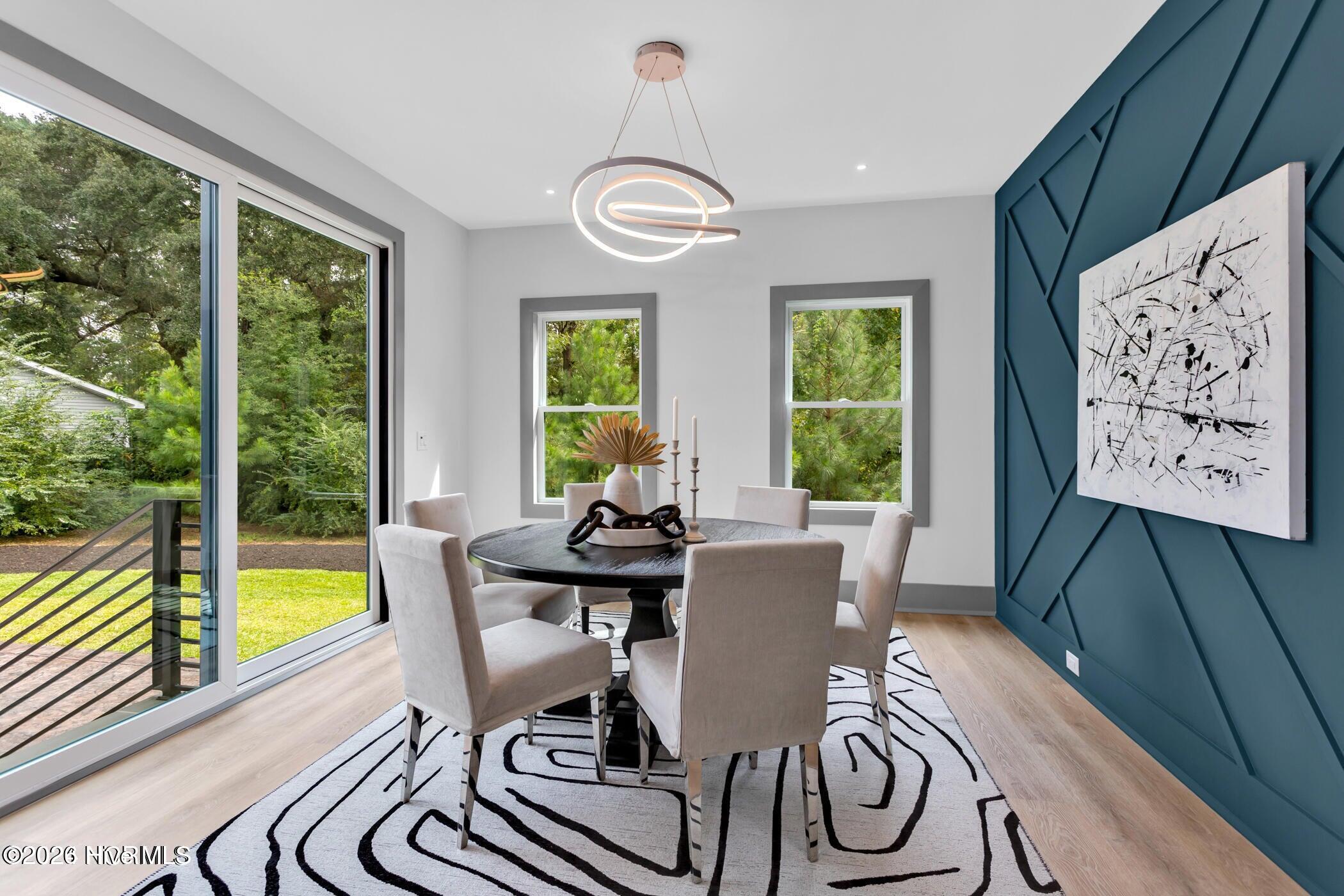 100551048 | Photo 11