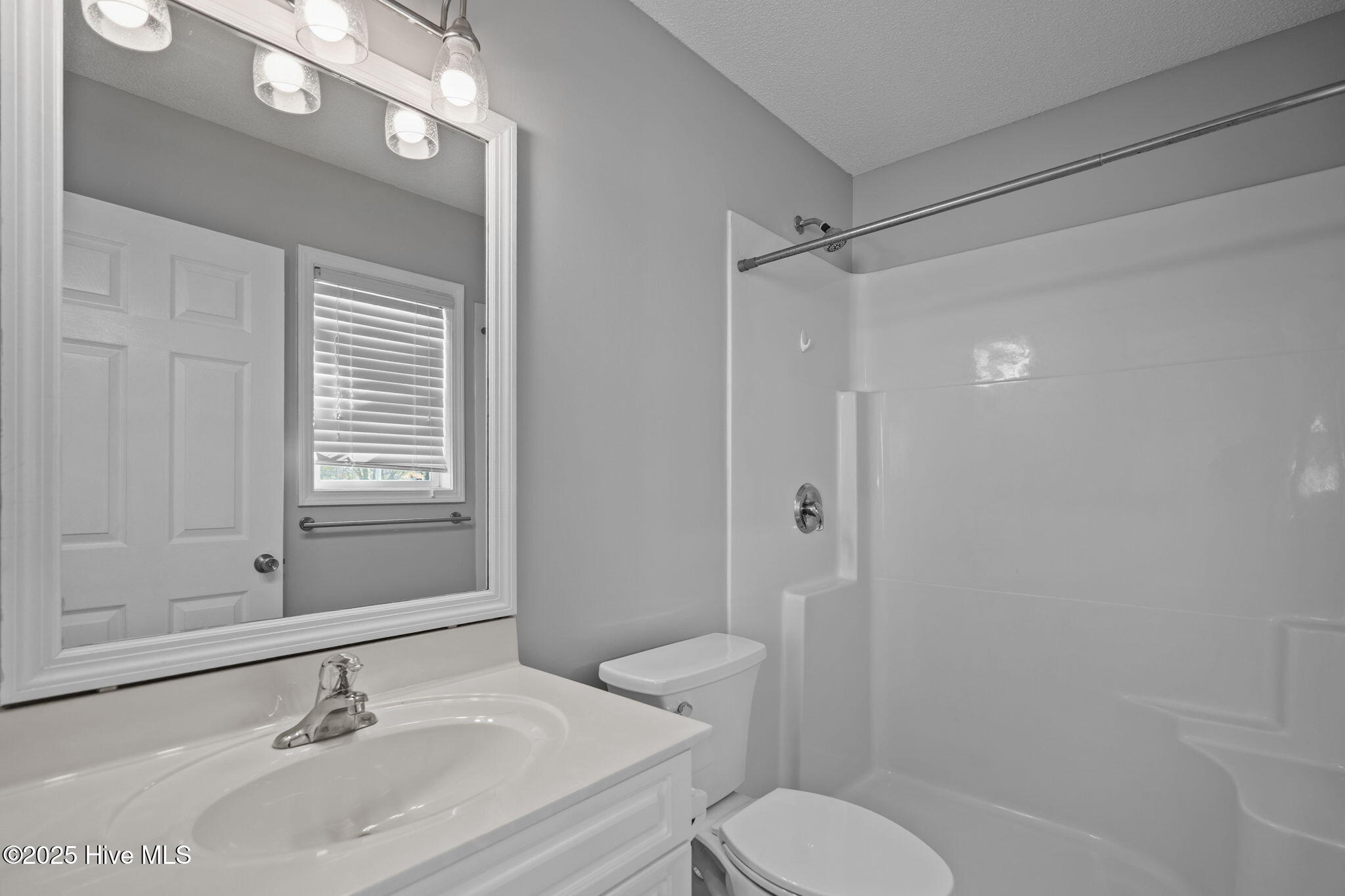 100537991 | Photo 20