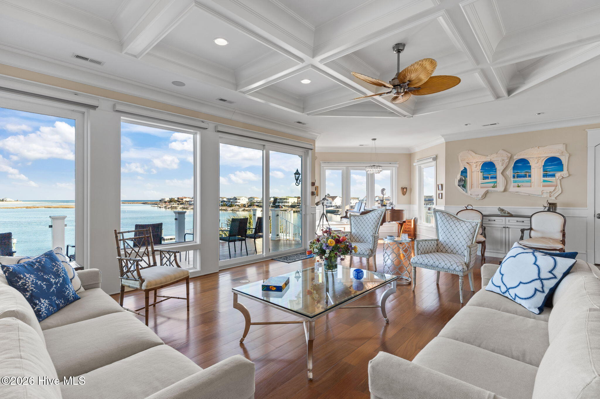 100554777 | Photo 13