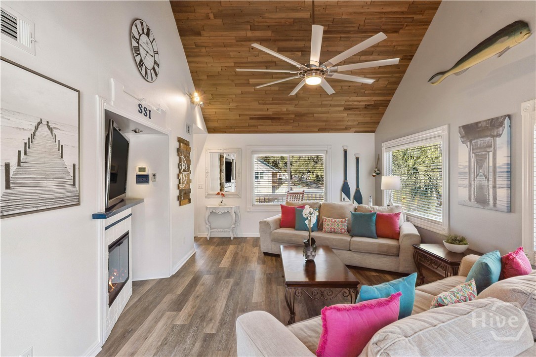 Homes for sale in St Simons Island, GA | 240 Georgia St, St Simons Island, GA 31522 | MLS# SA348811