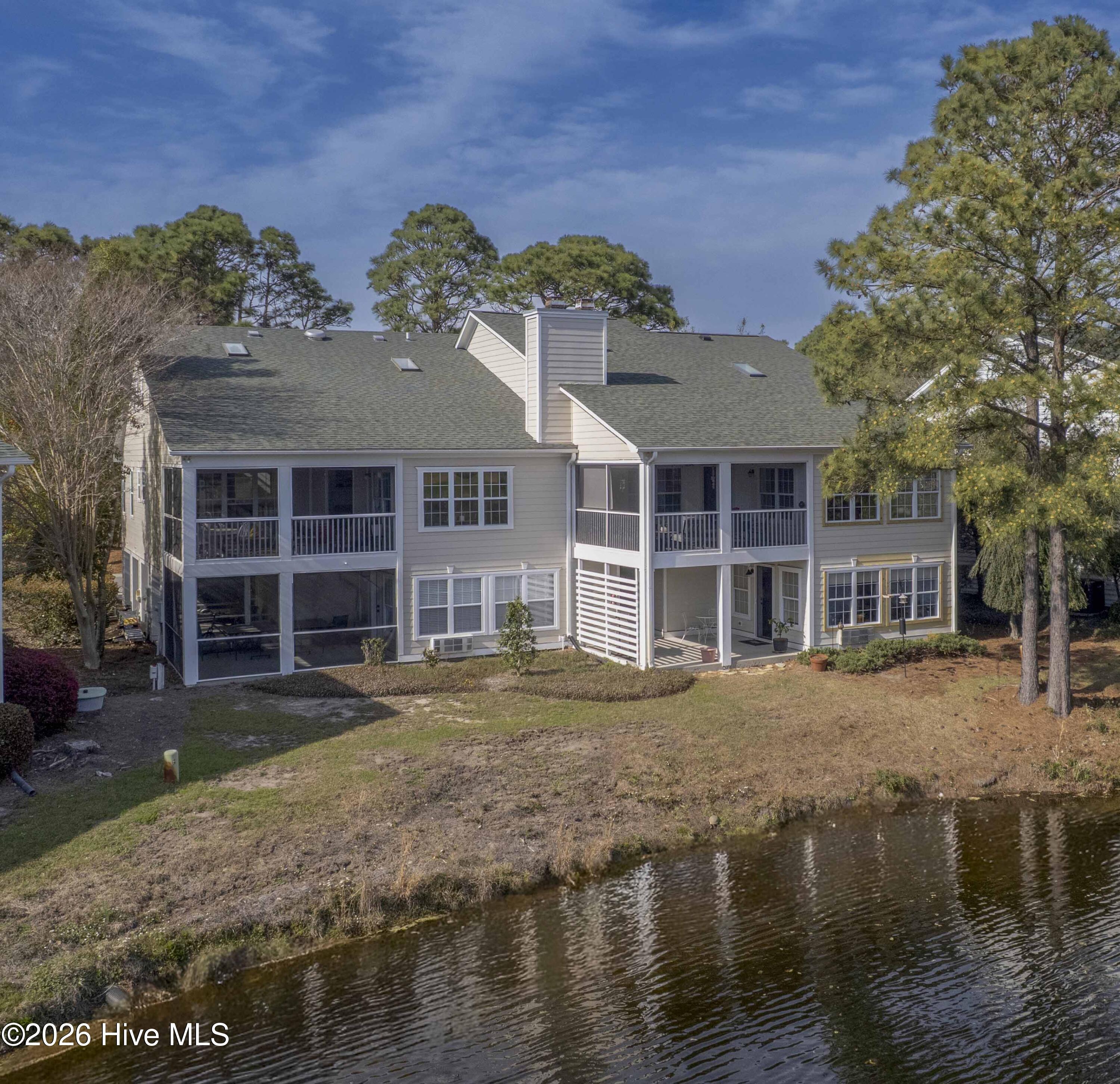 100563041 | Photo 61