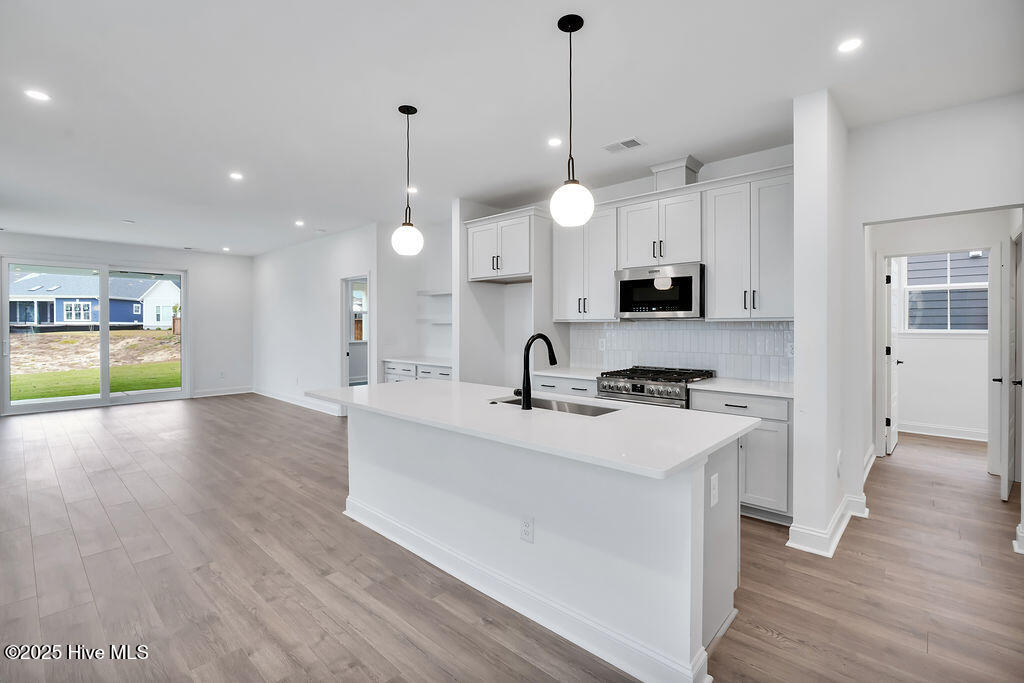 100528868 | Photo 16