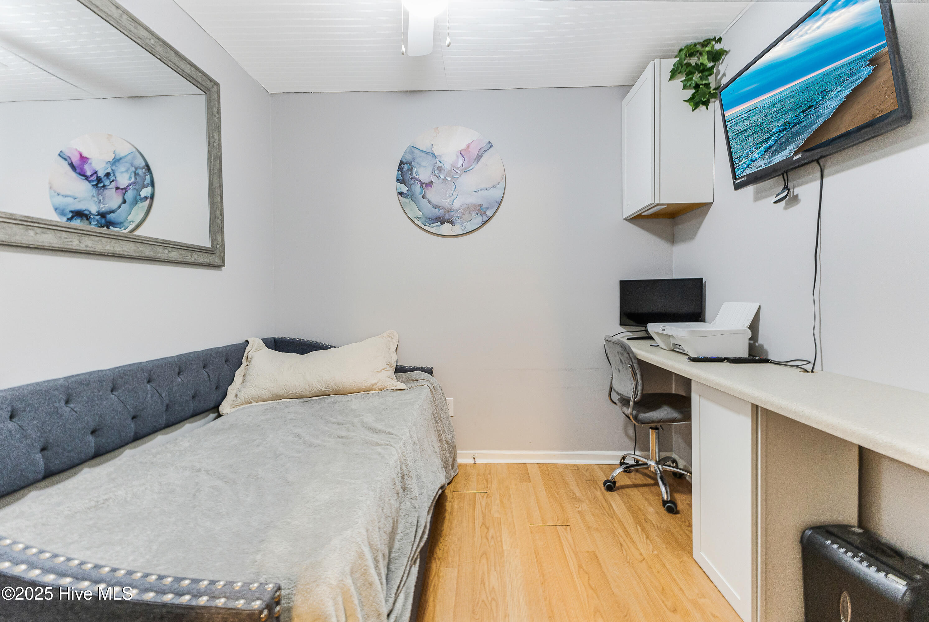 100536488 | Photo 22