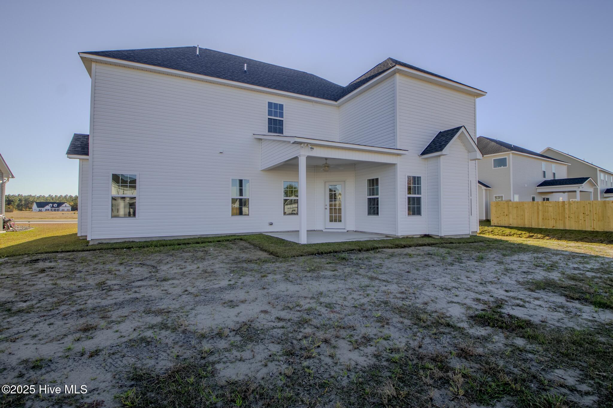 100497417 | Photo 30