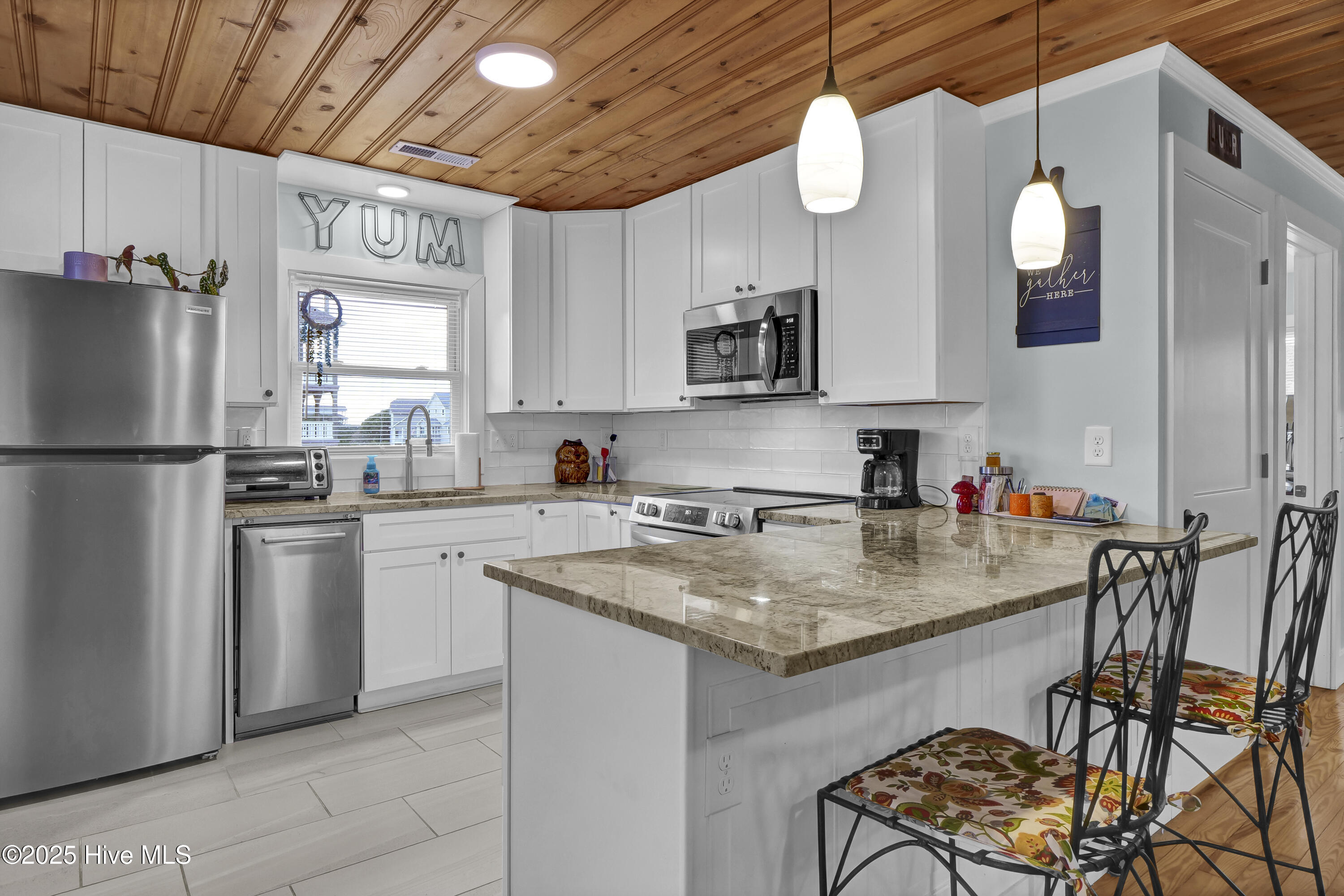 100544276 | Photo 13