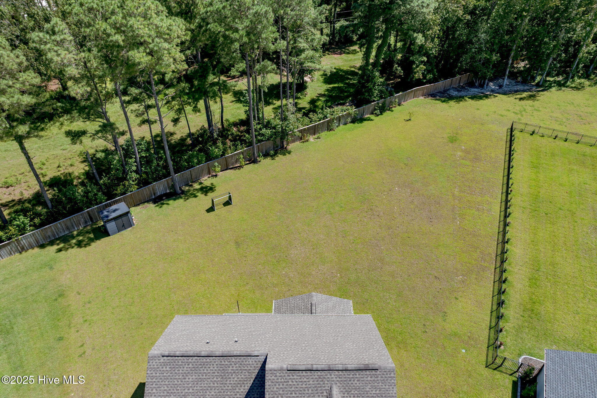 100527863 | Photo 76