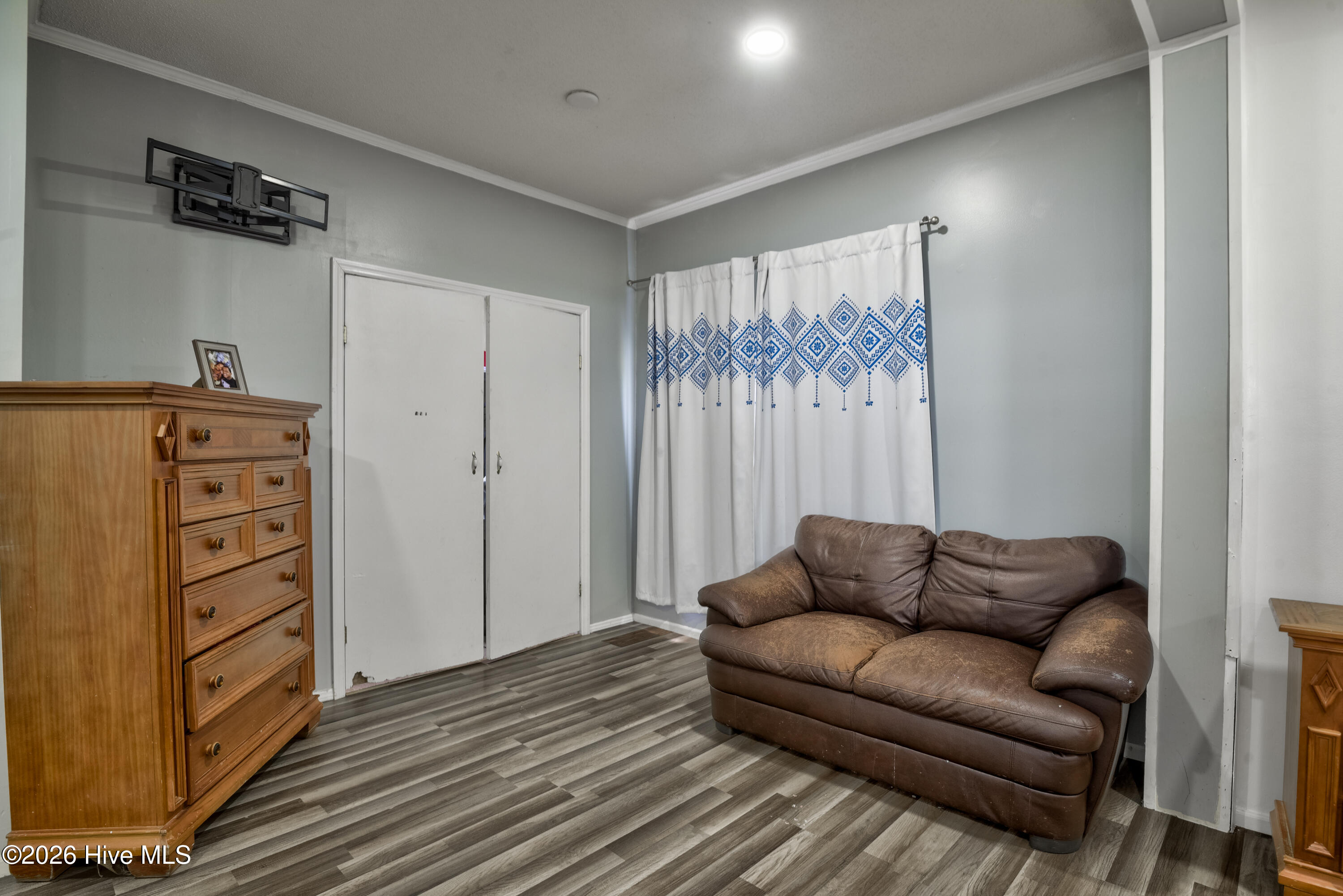 100566927 | Photo 27