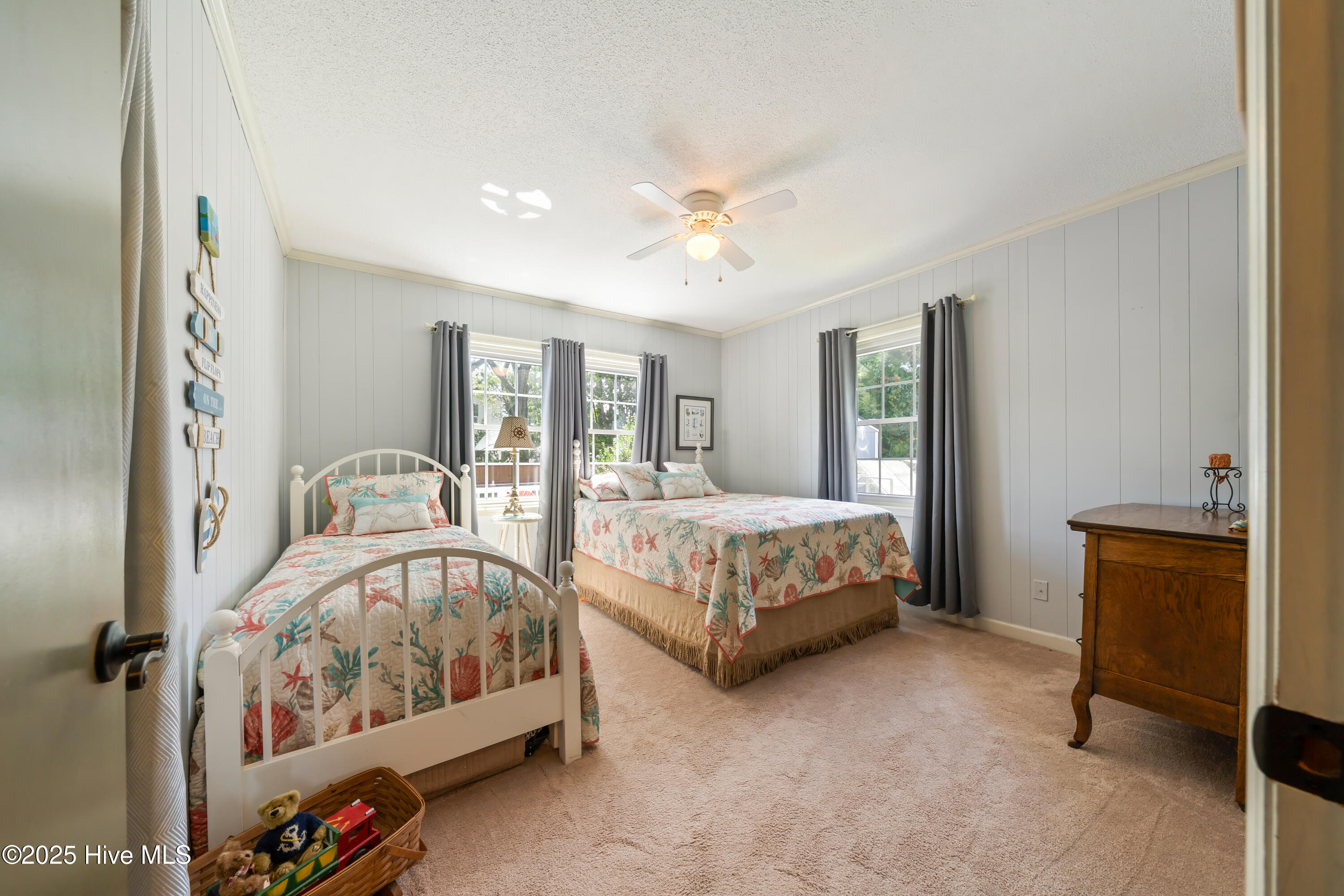 100531366 | Photo 45