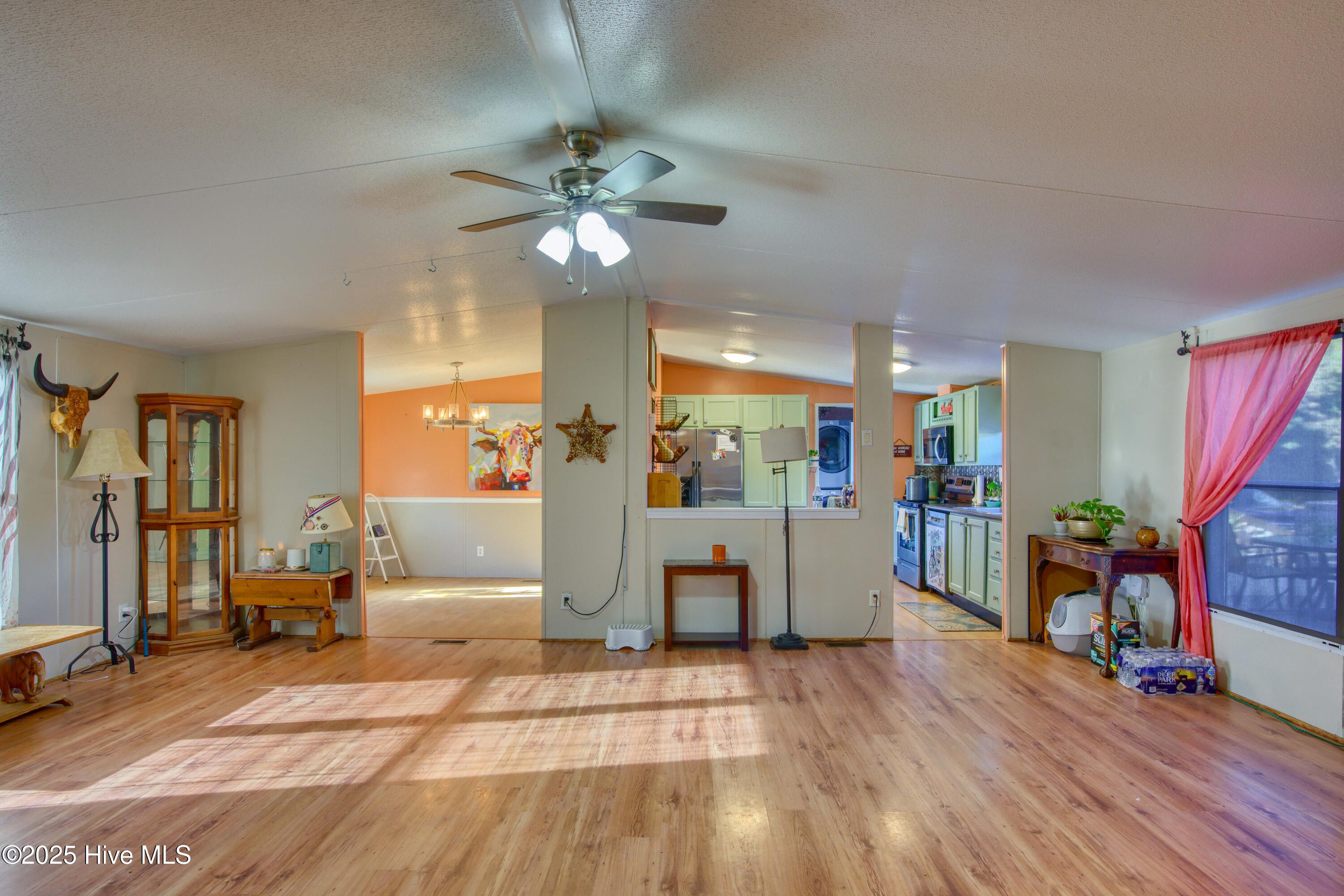 100539852 | Photo 10